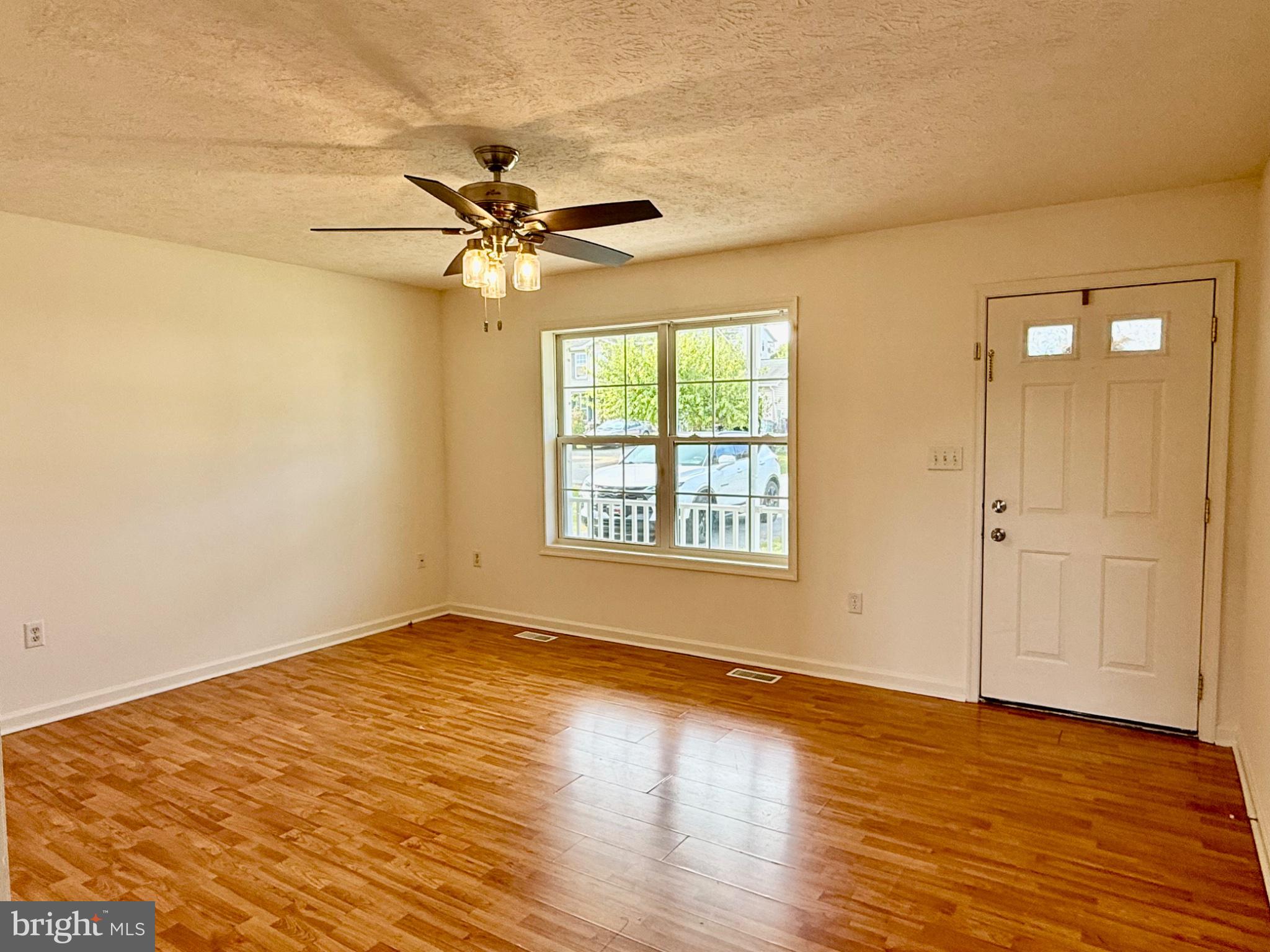 427 DINALI DRIVE