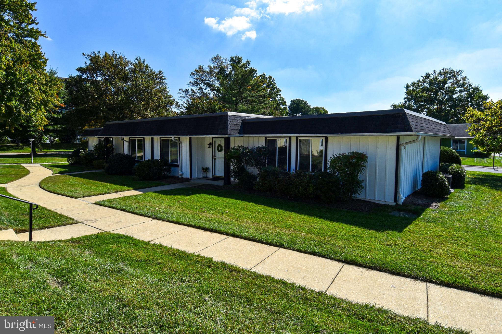 ROSSMOOR MUTUAL #13 - Residential