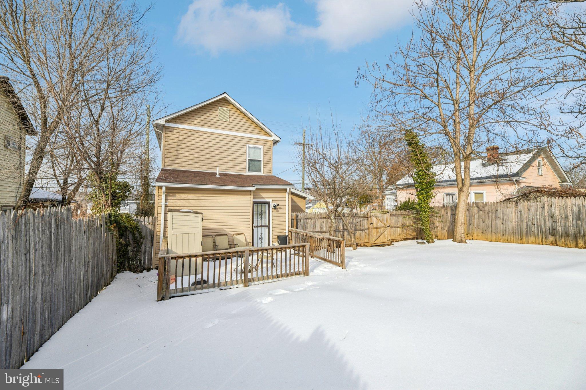 SEAT PLEASANT - Residential