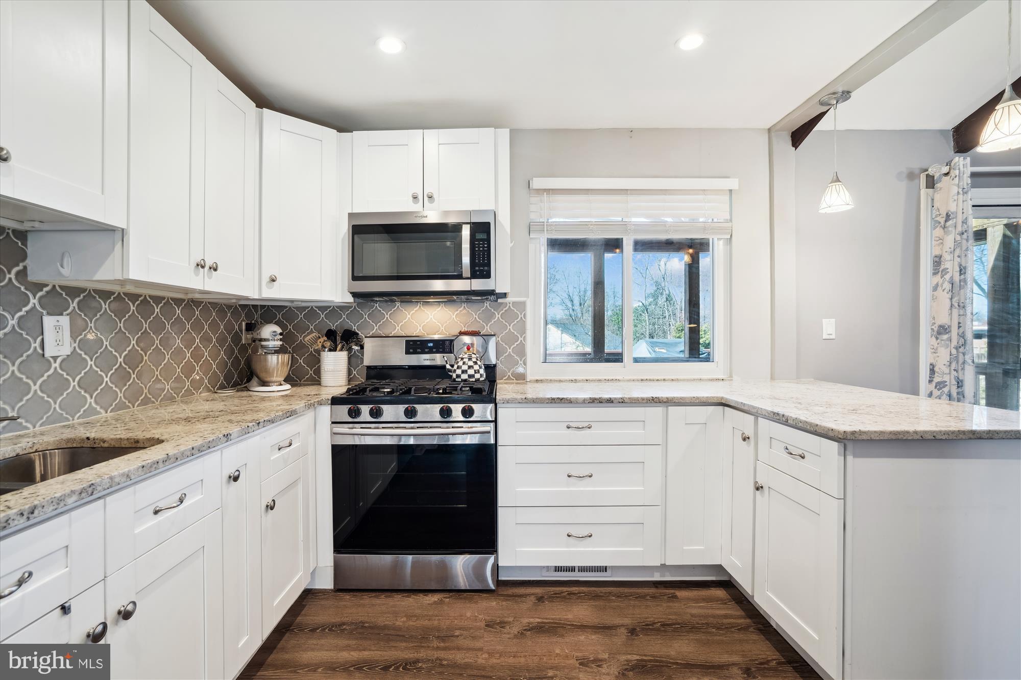 VILLAGE OF LONG REACH - Residential