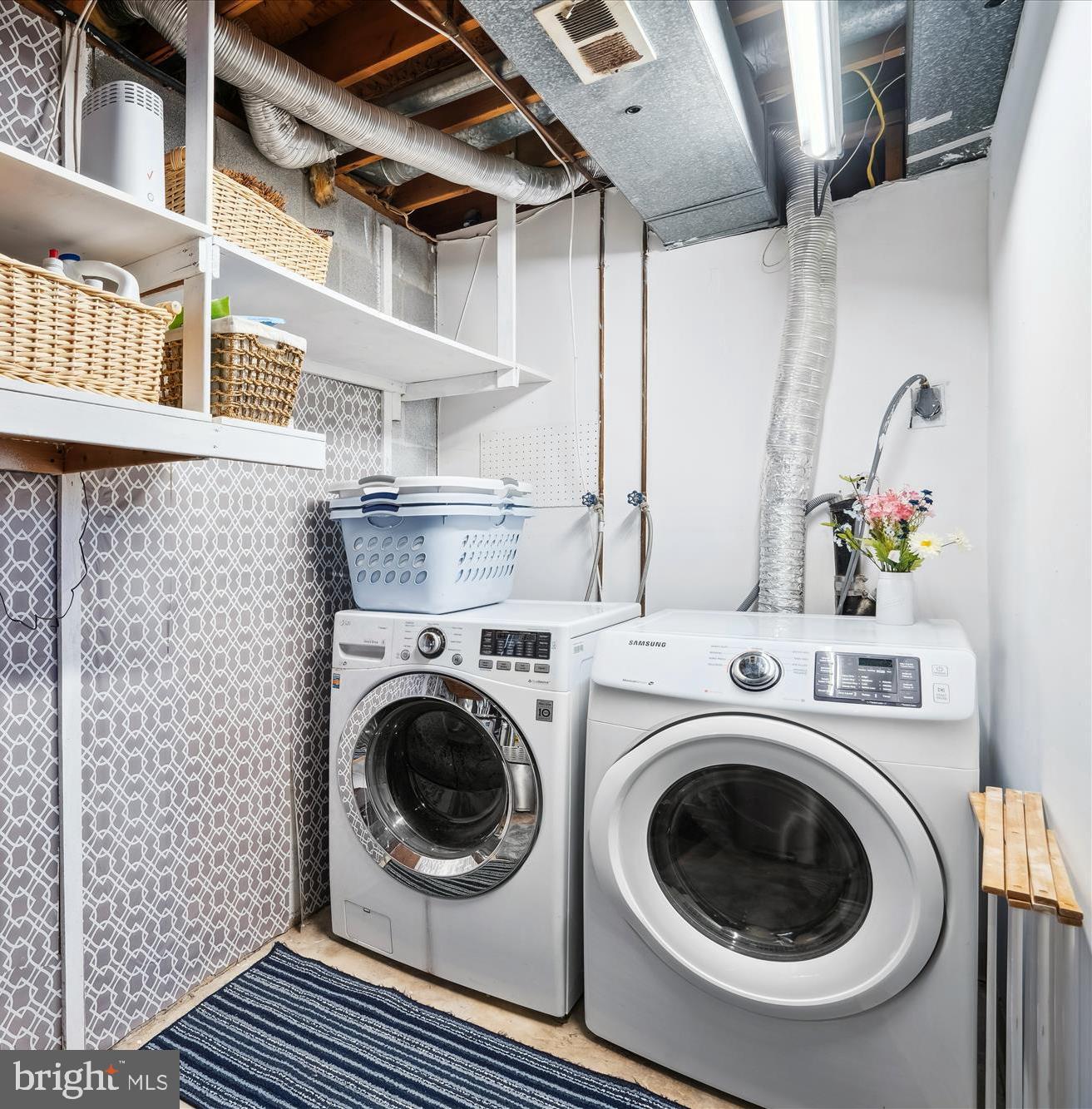 VILLAGE OF LONG REACH - Residential