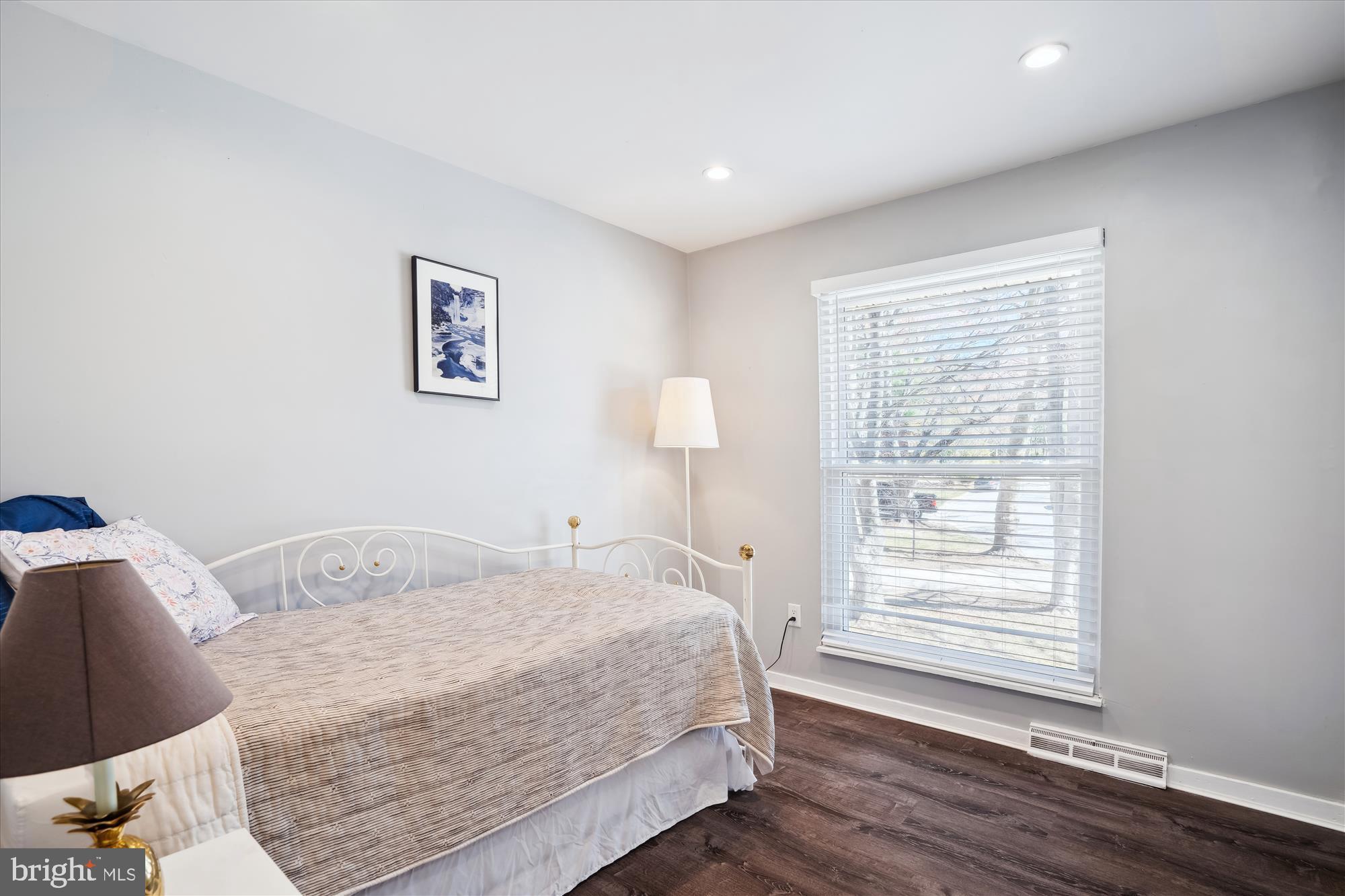 VILLAGE OF LONG REACH - Residential