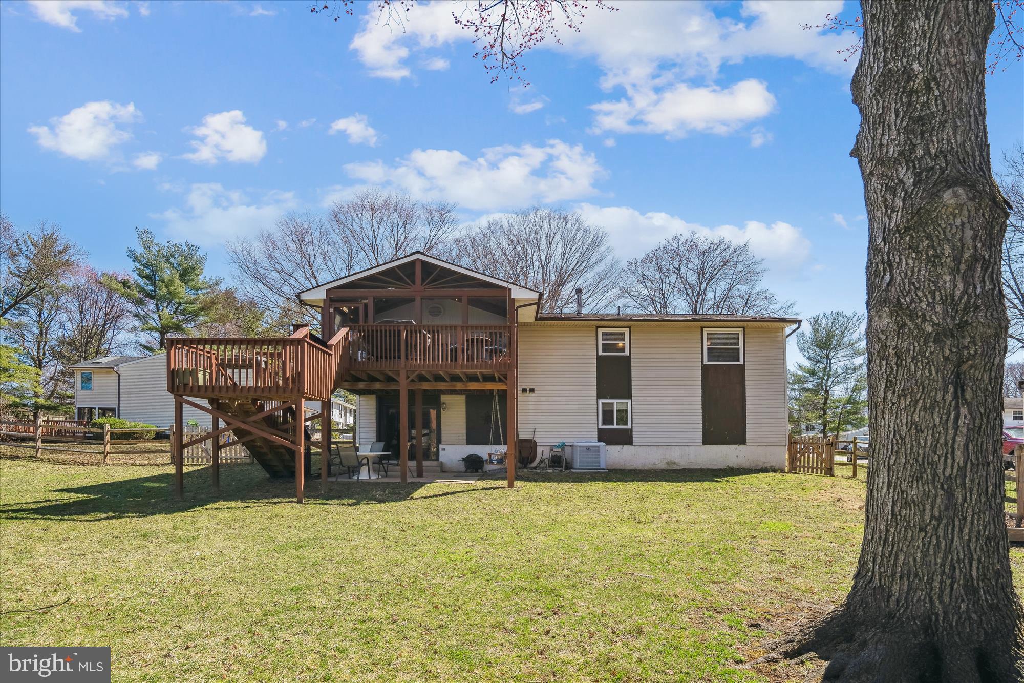 VILLAGE OF LONG REACH - Residential