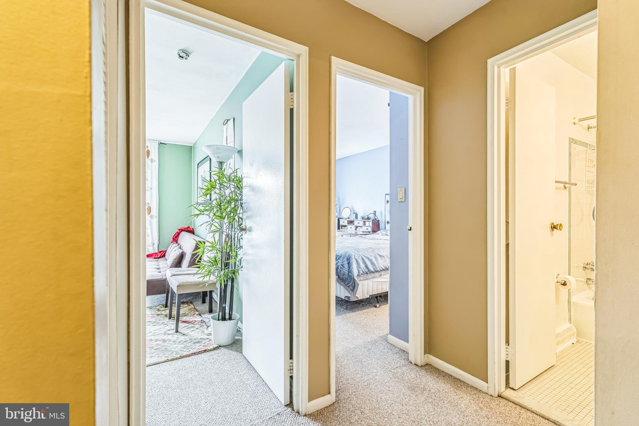 YORKTOWN - Residential