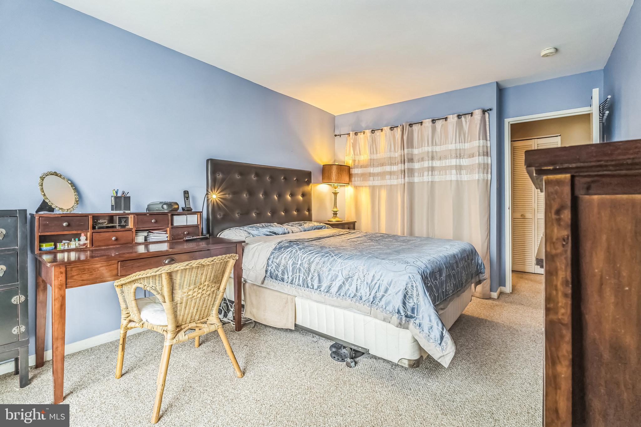 YORKTOWN - Residential