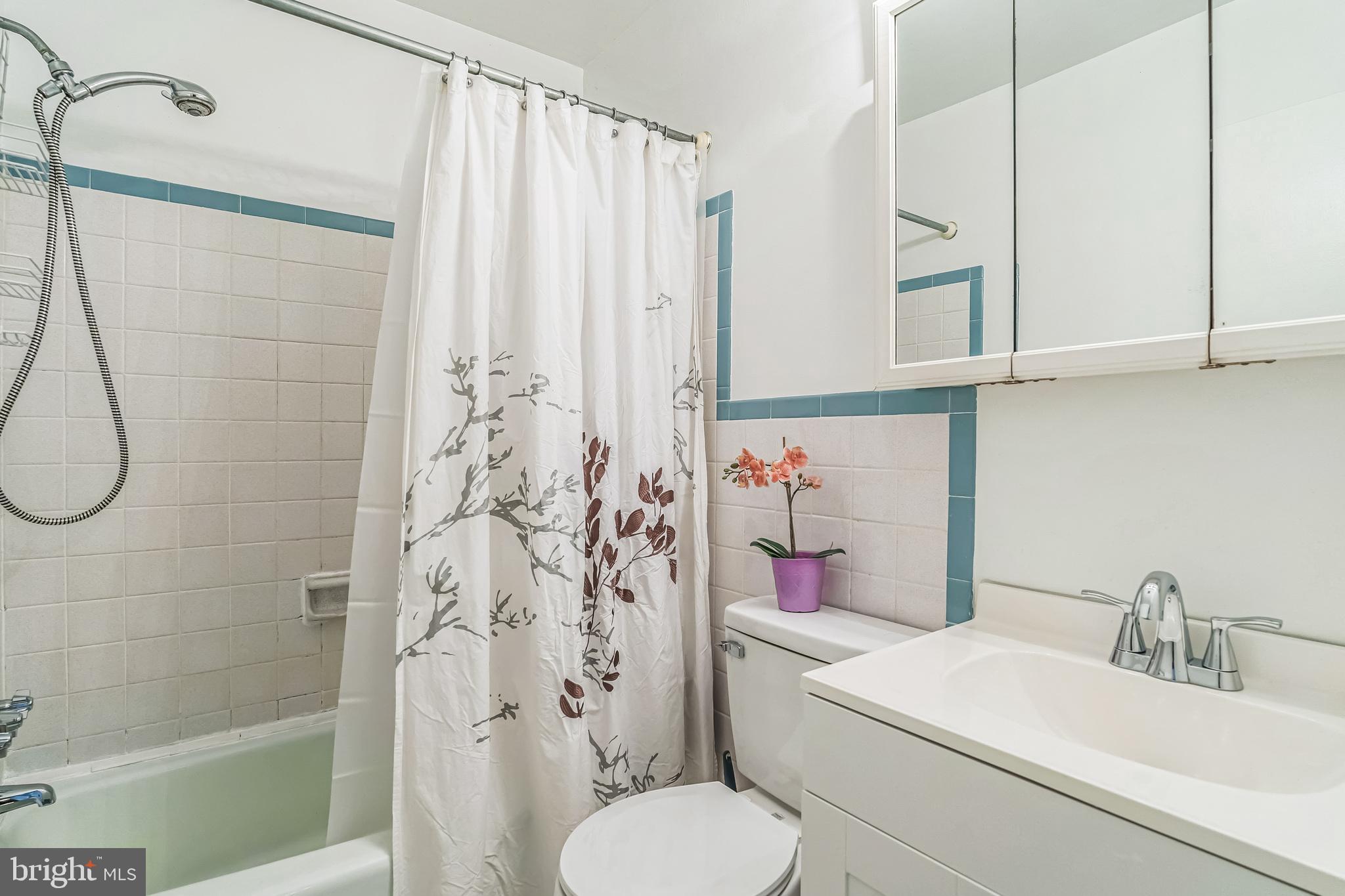 YORKTOWN - Residential