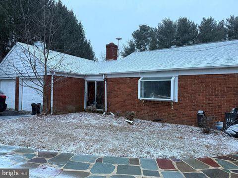 464 CONARD DRIVE SPRINGFIELD PA 19064