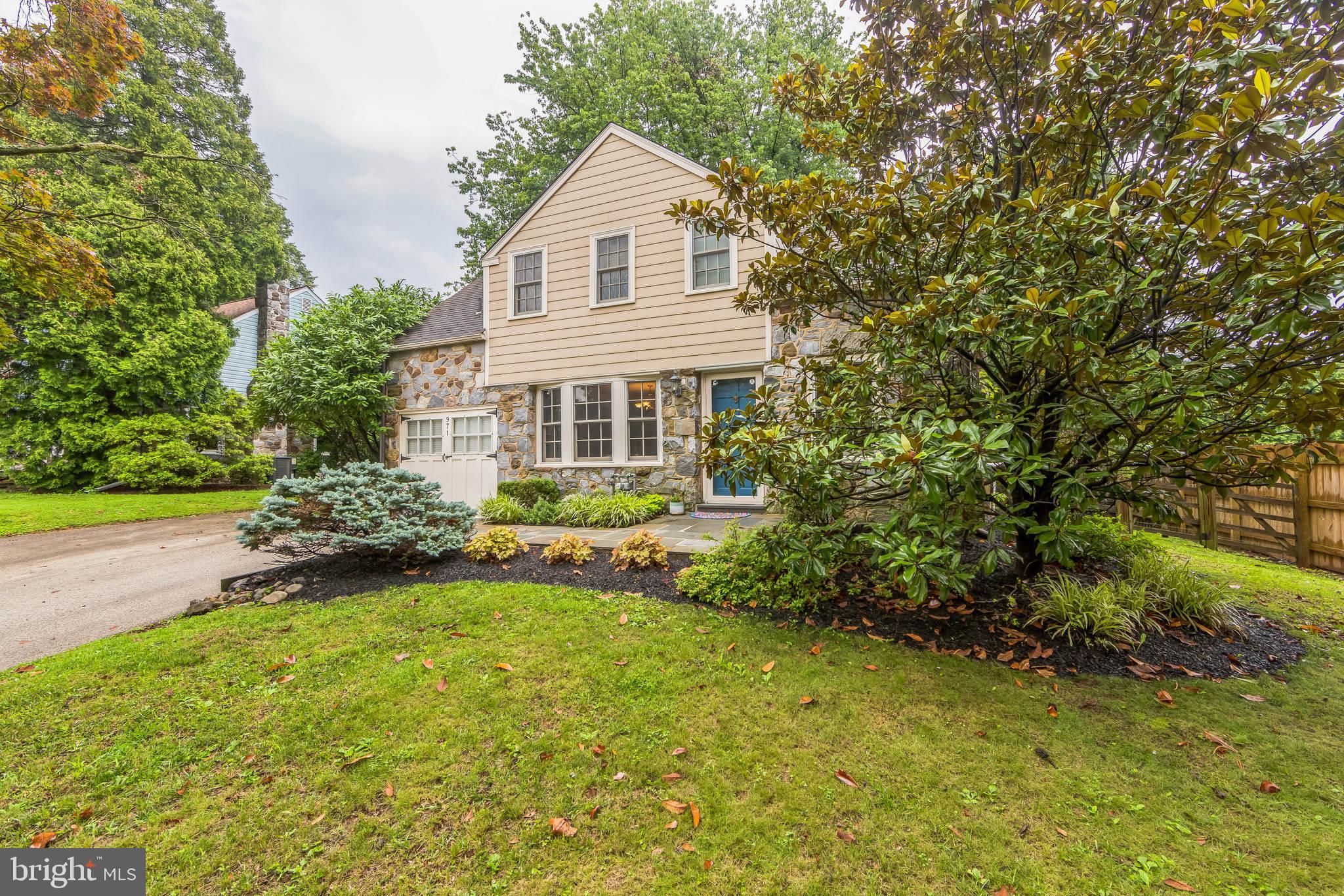 971 W CONESTOGA ROAD