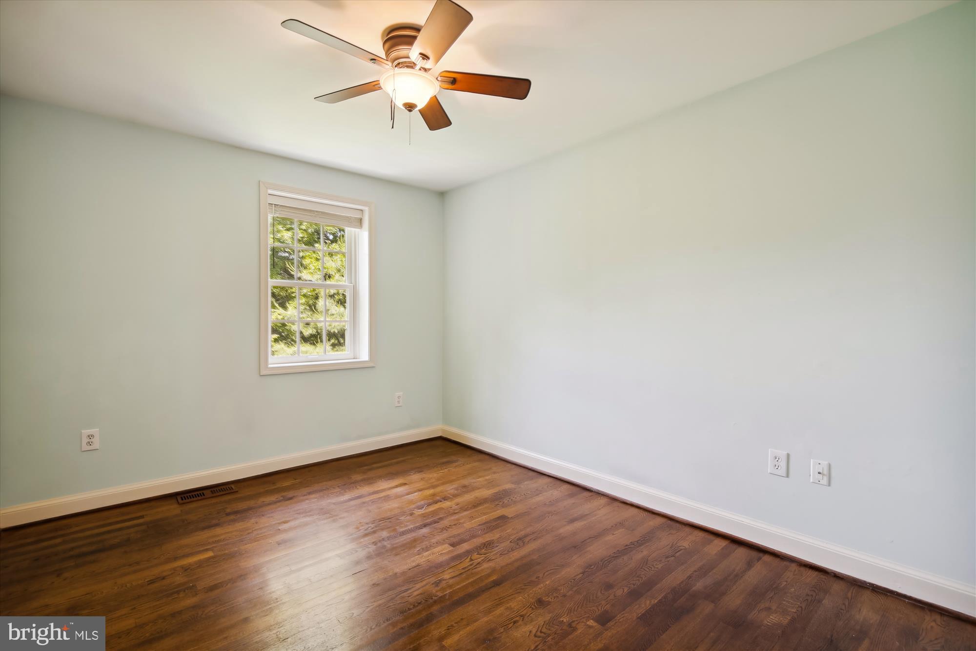 FOREST HILLS COMMONS - Residential