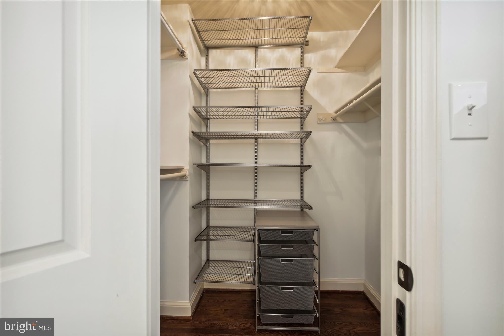 FOREST HILLS COMMONS - Residential