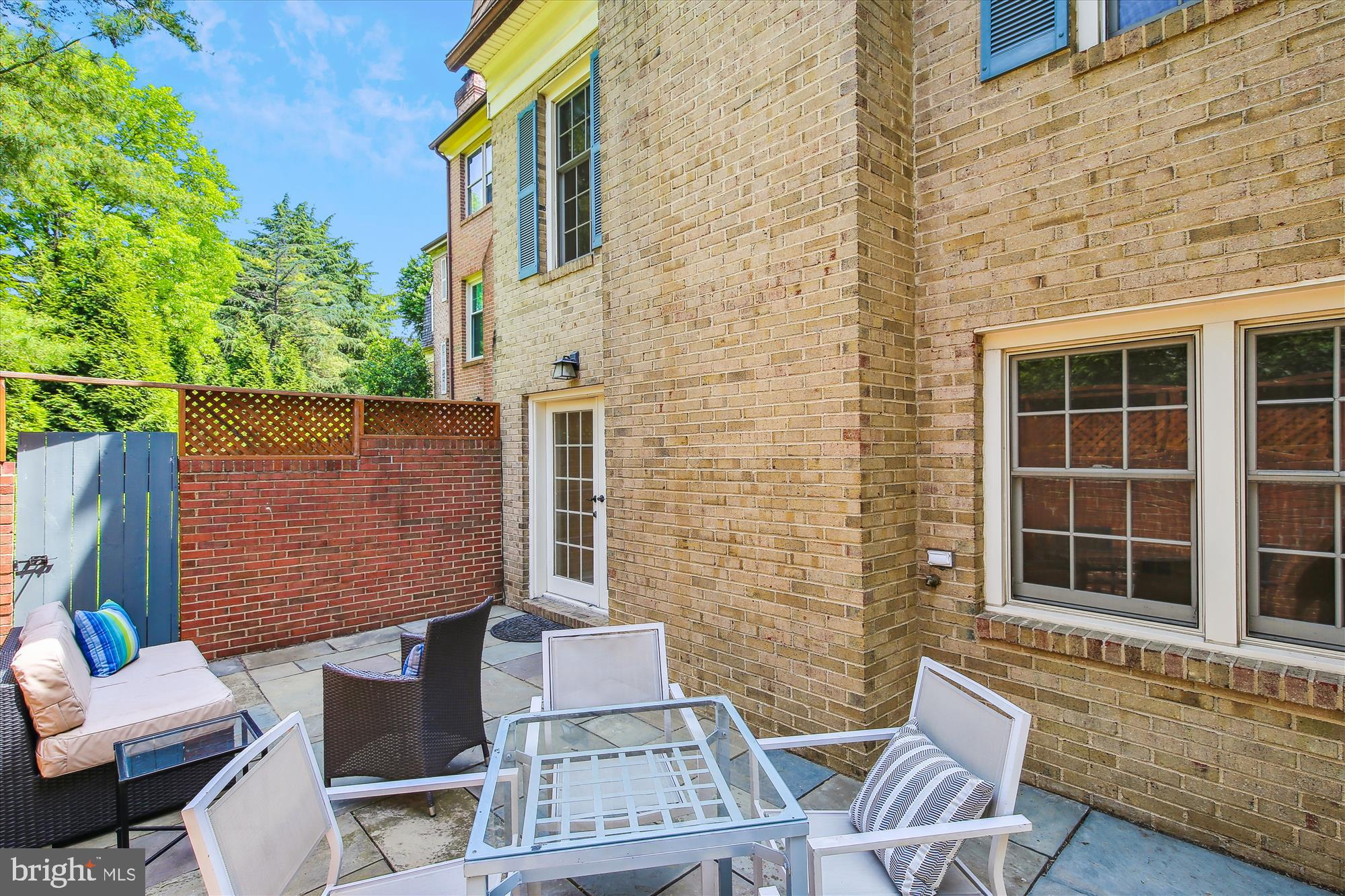 FOREST HILLS COMMONS - Residential