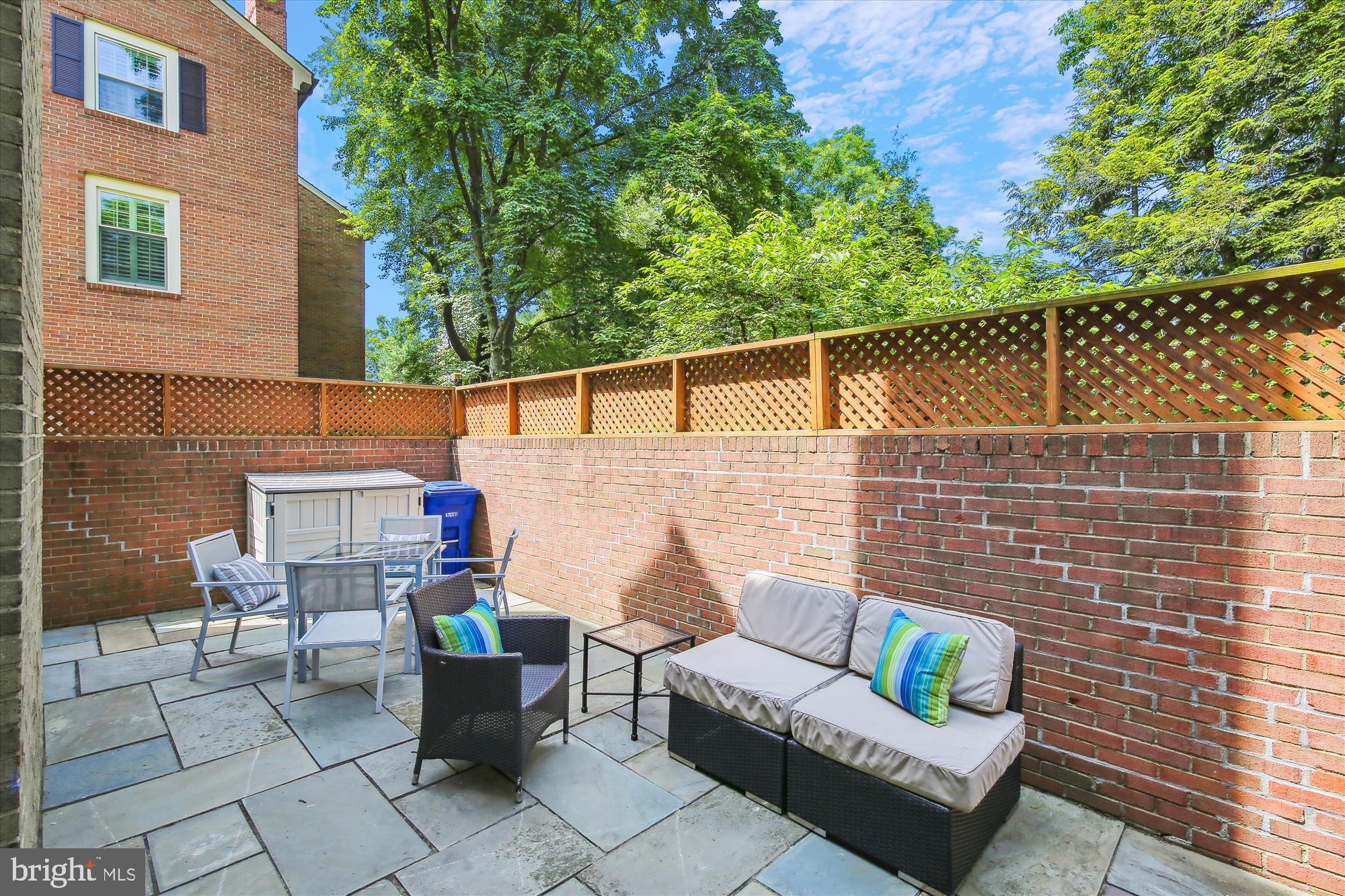 FOREST HILLS COMMONS - Residential