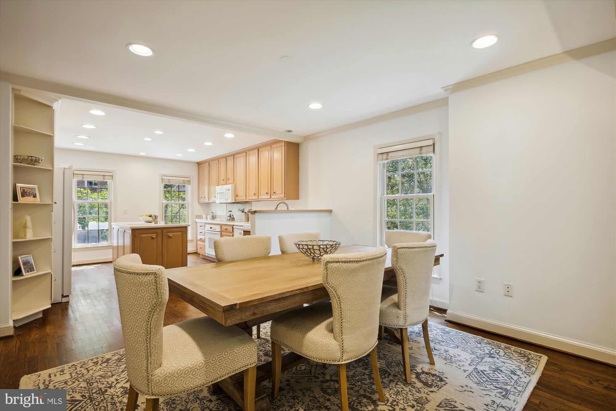 FOREST HILLS COMMONS - Residential