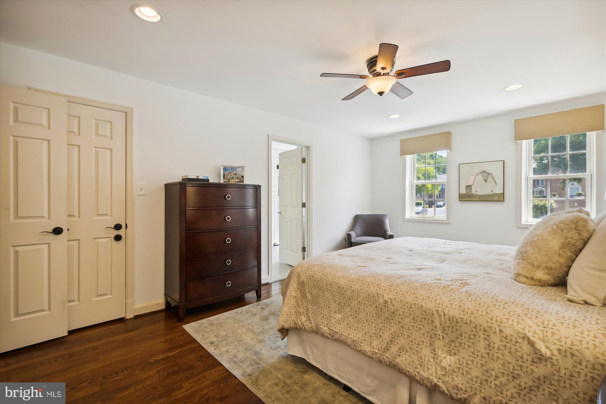 FOREST HILLS COMMONS - Residential