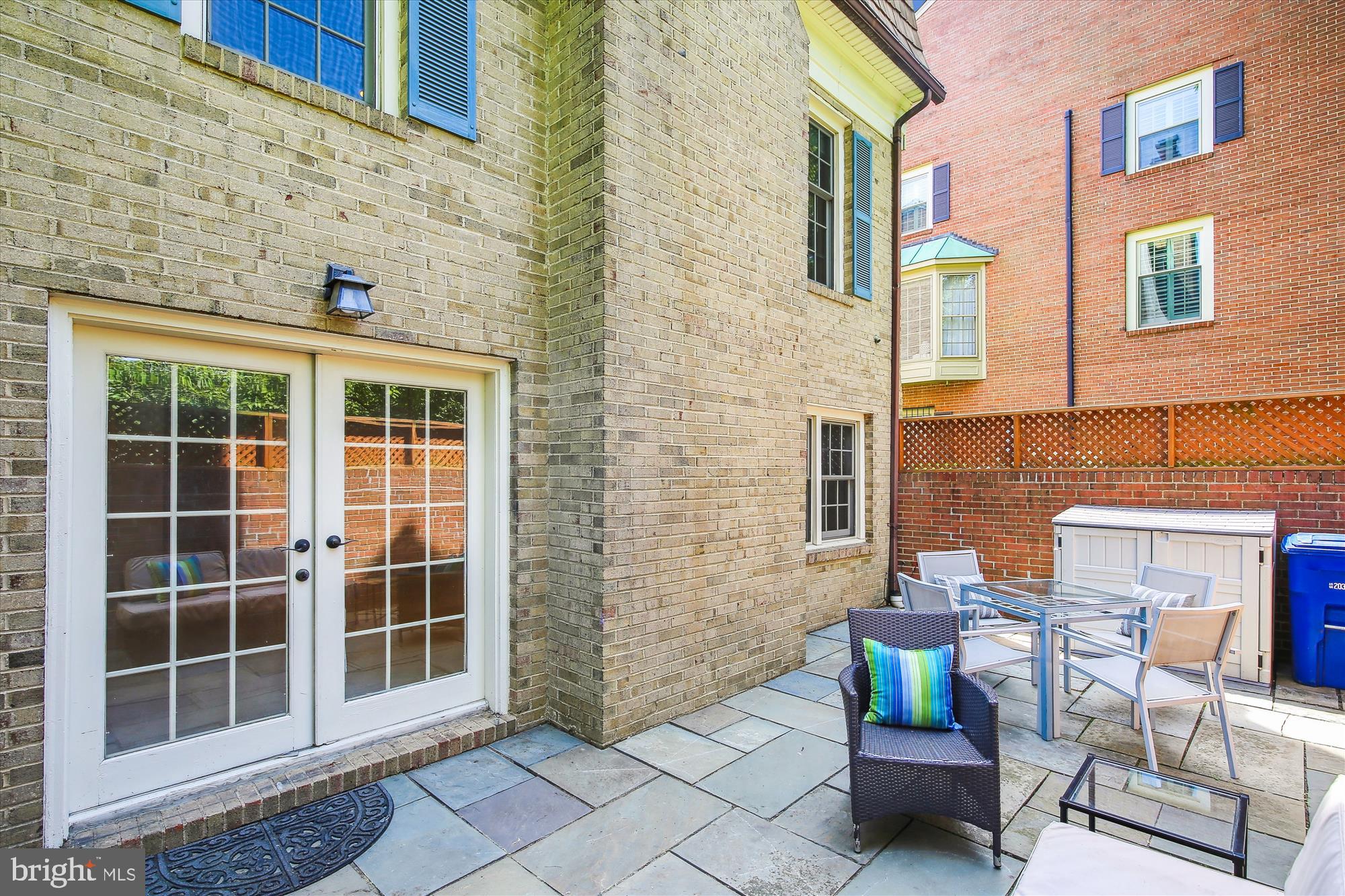 FOREST HILLS COMMONS - Residential