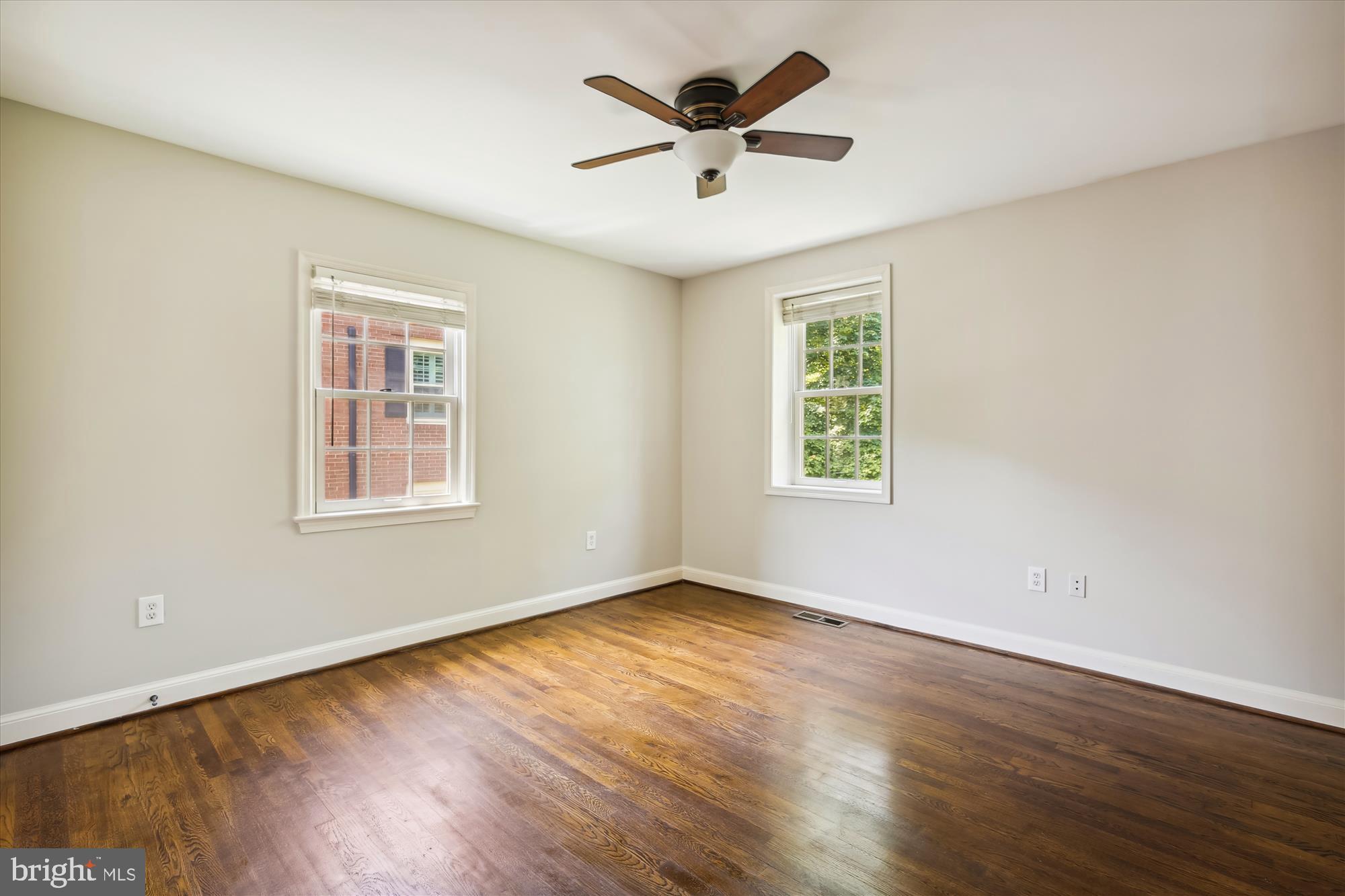 FOREST HILLS COMMONS - Residential