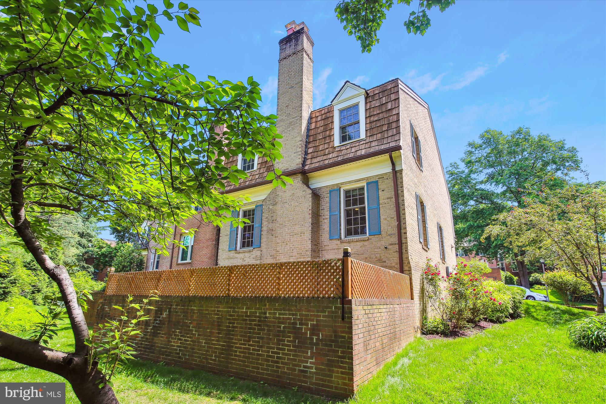 FOREST HILLS COMMONS - Residential