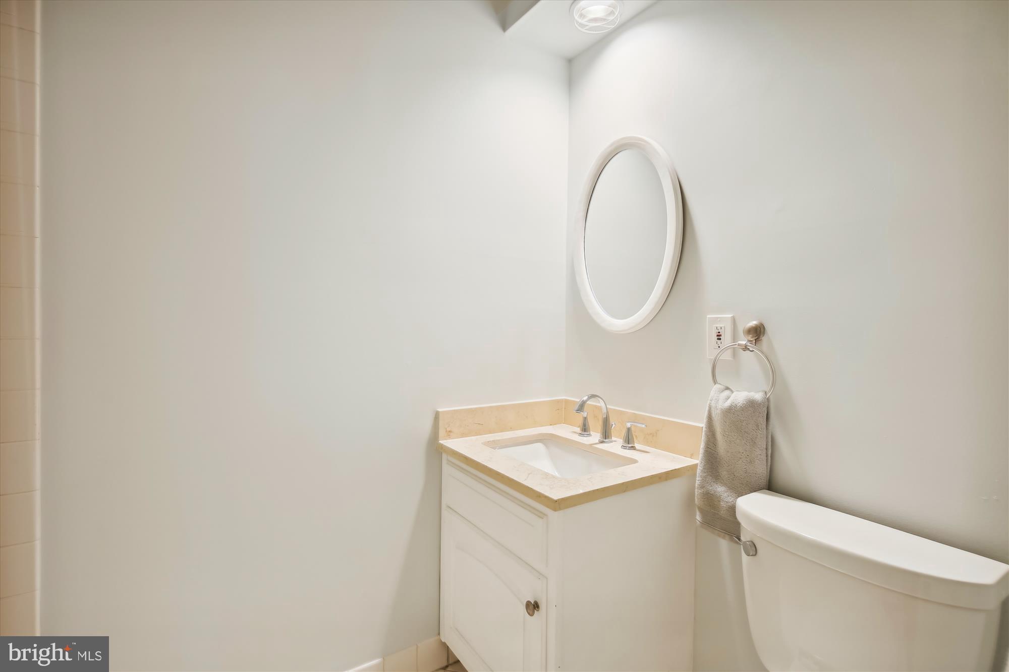 FOREST HILLS COMMONS - Residential