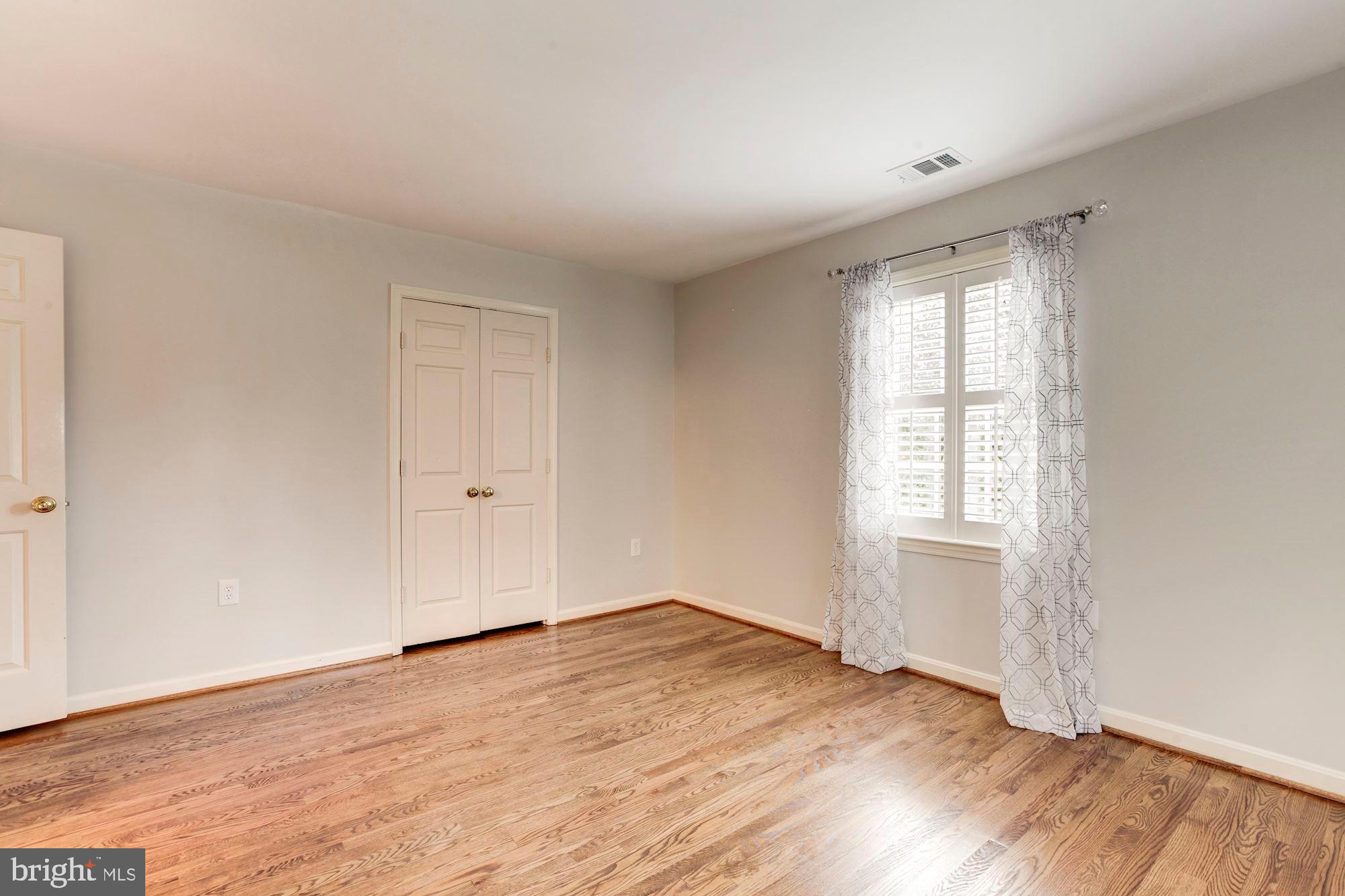 RIVER FALLS - Residential