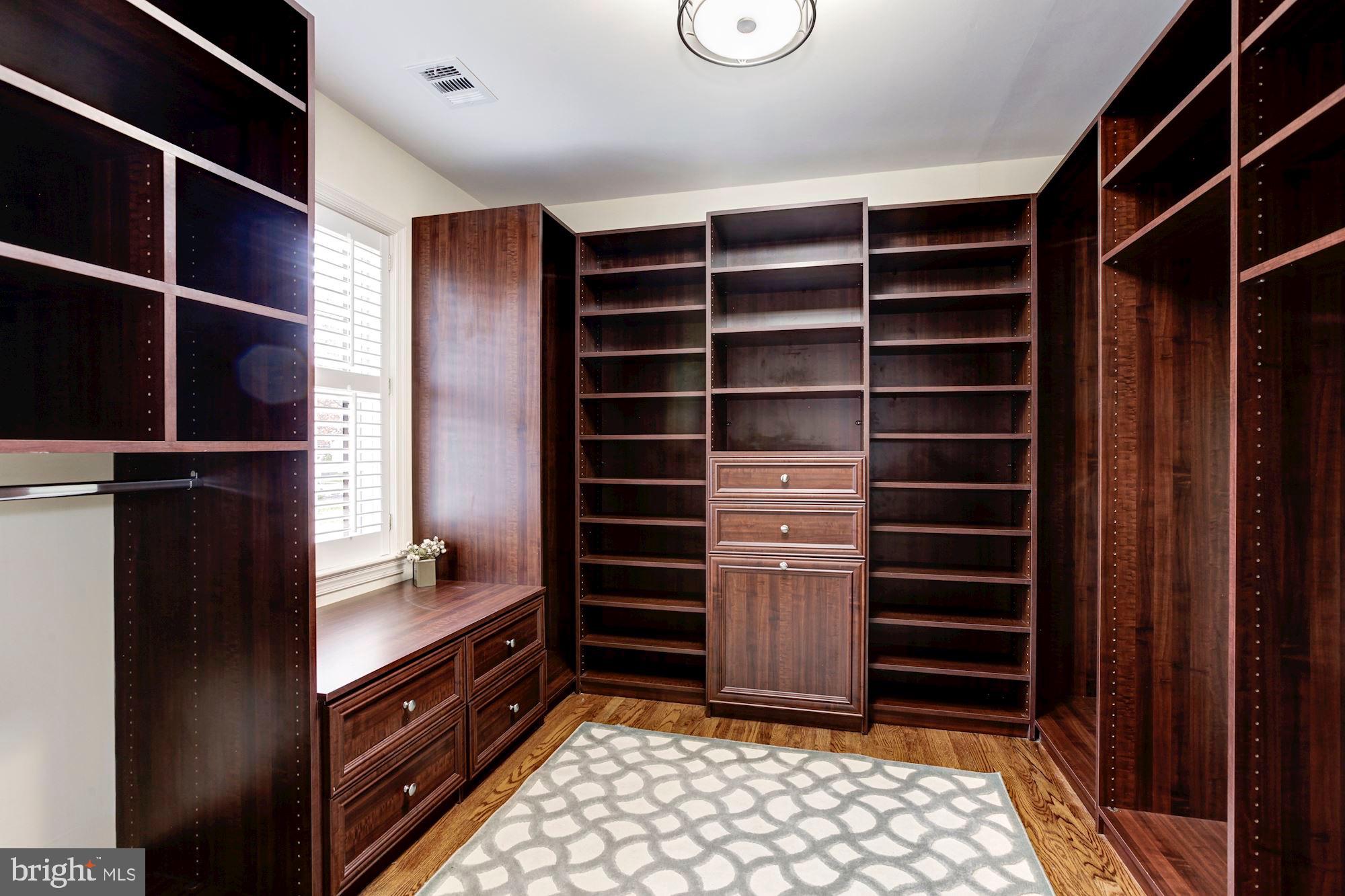 RIVER FALLS - Residential