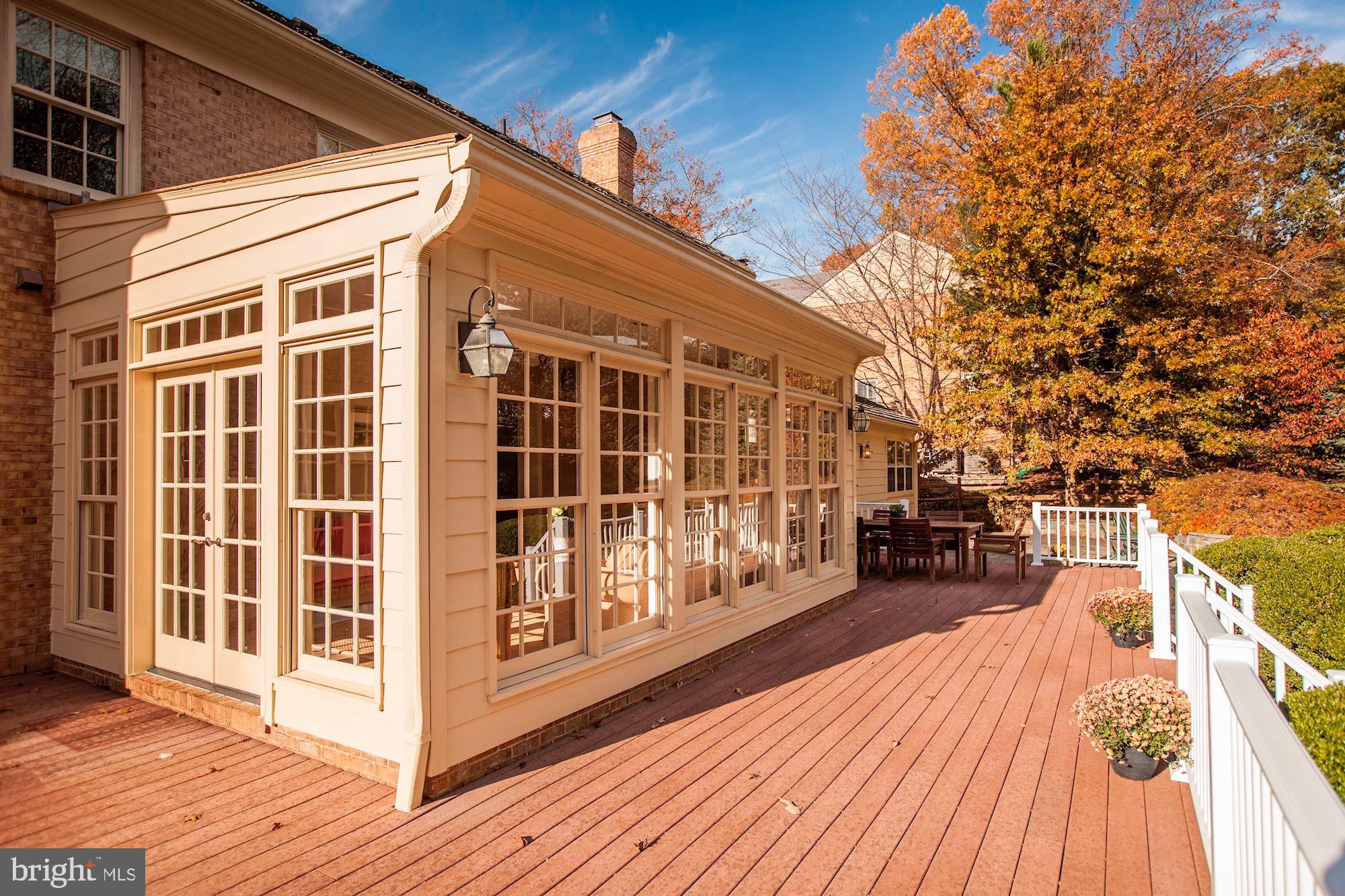 RIVER FALLS - Residential