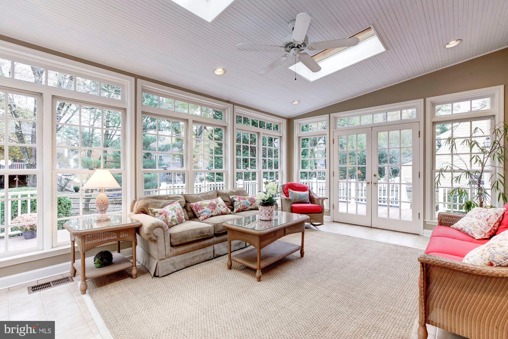 RIVER FALLS - Residential