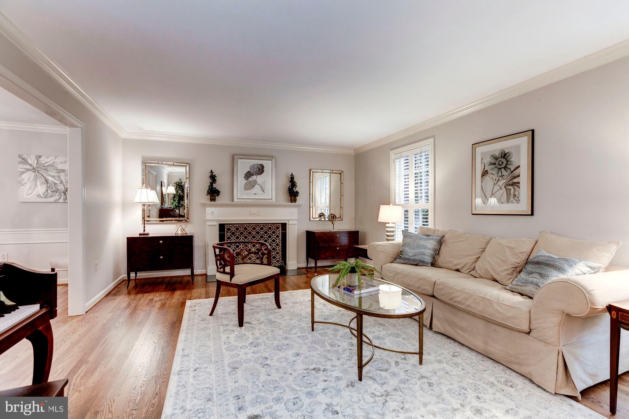 RIVER FALLS - Residential