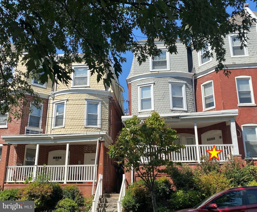 Welcome to tranquil Brandywine Village, a setting that flanks Park Drive and parklands and is tucked into a tree-lined street. This first floor, 2 bedroom, 1 bathroom apartment features central heat and a/c, hardwood flooring, kitchens with granite counter tops, top of the line cabinetry, bathrooms with marble flooring.    Located in the Brandywine Park area just steps from the Brandywine River, the Brandywine Zoo and the Wilmington Hospital.  Easily accessible to the City corporate centers and other nearby parks/athletic fields.