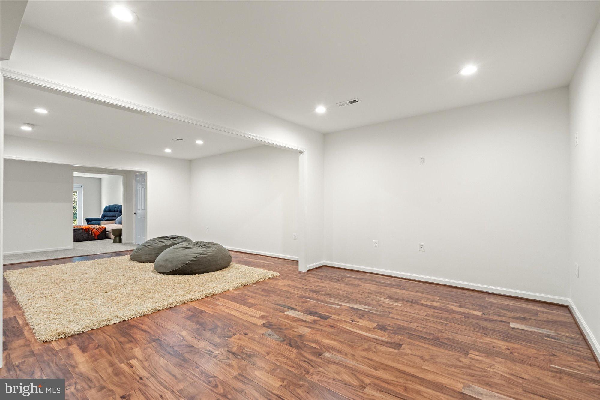 SCOTTS RUN - Residential