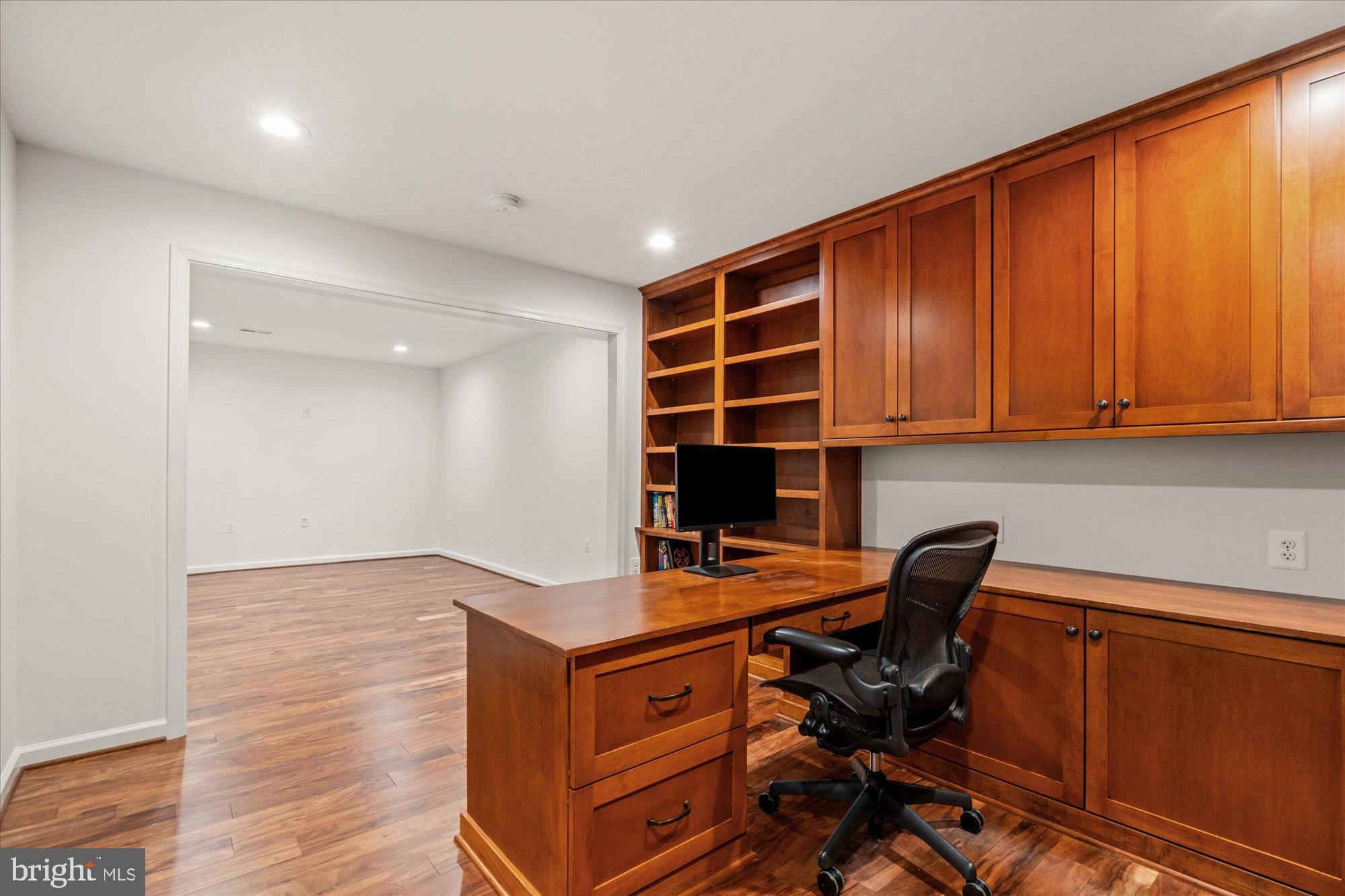 SCOTTS RUN - Residential