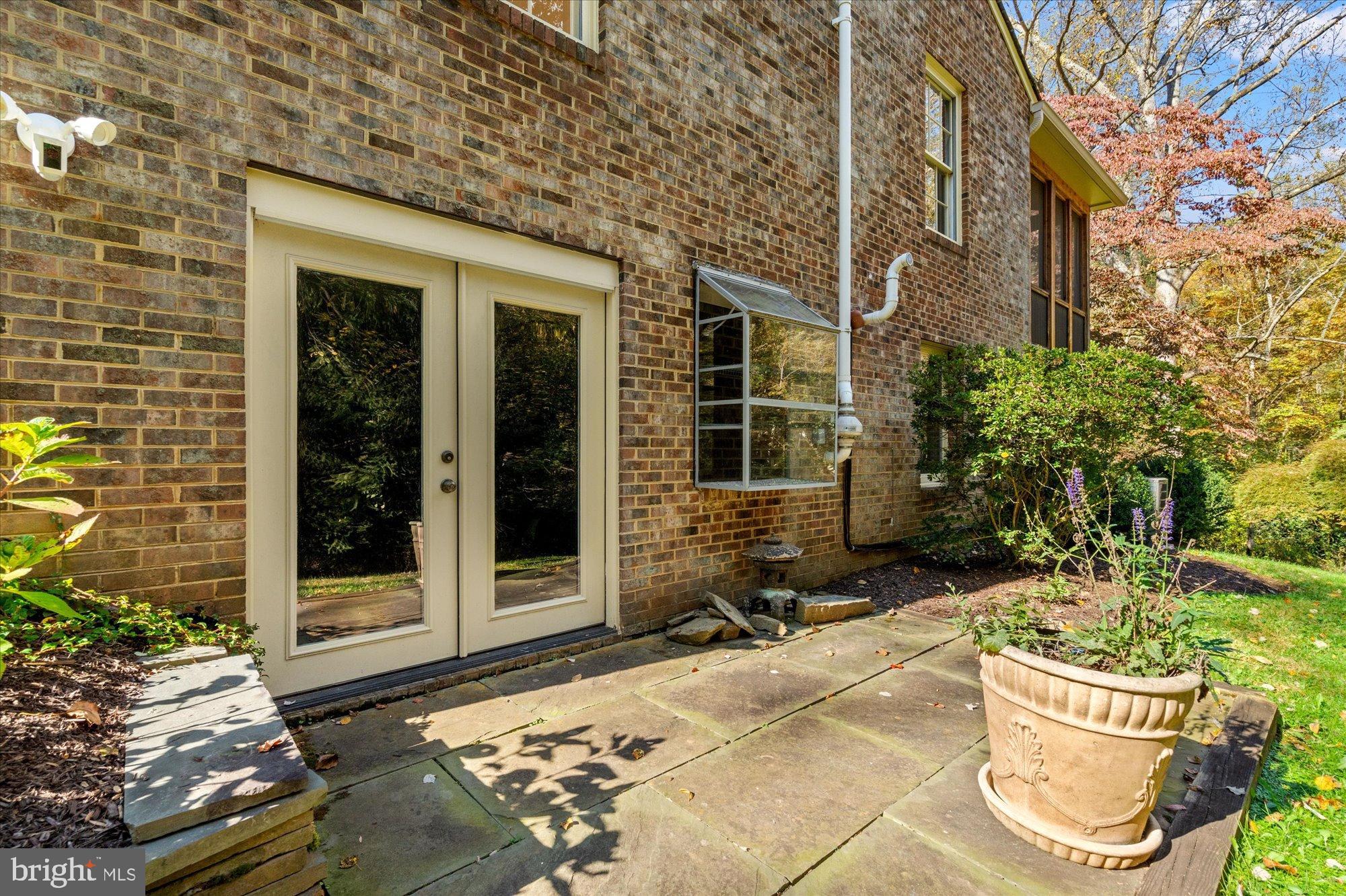 SCOTTS RUN - Residential