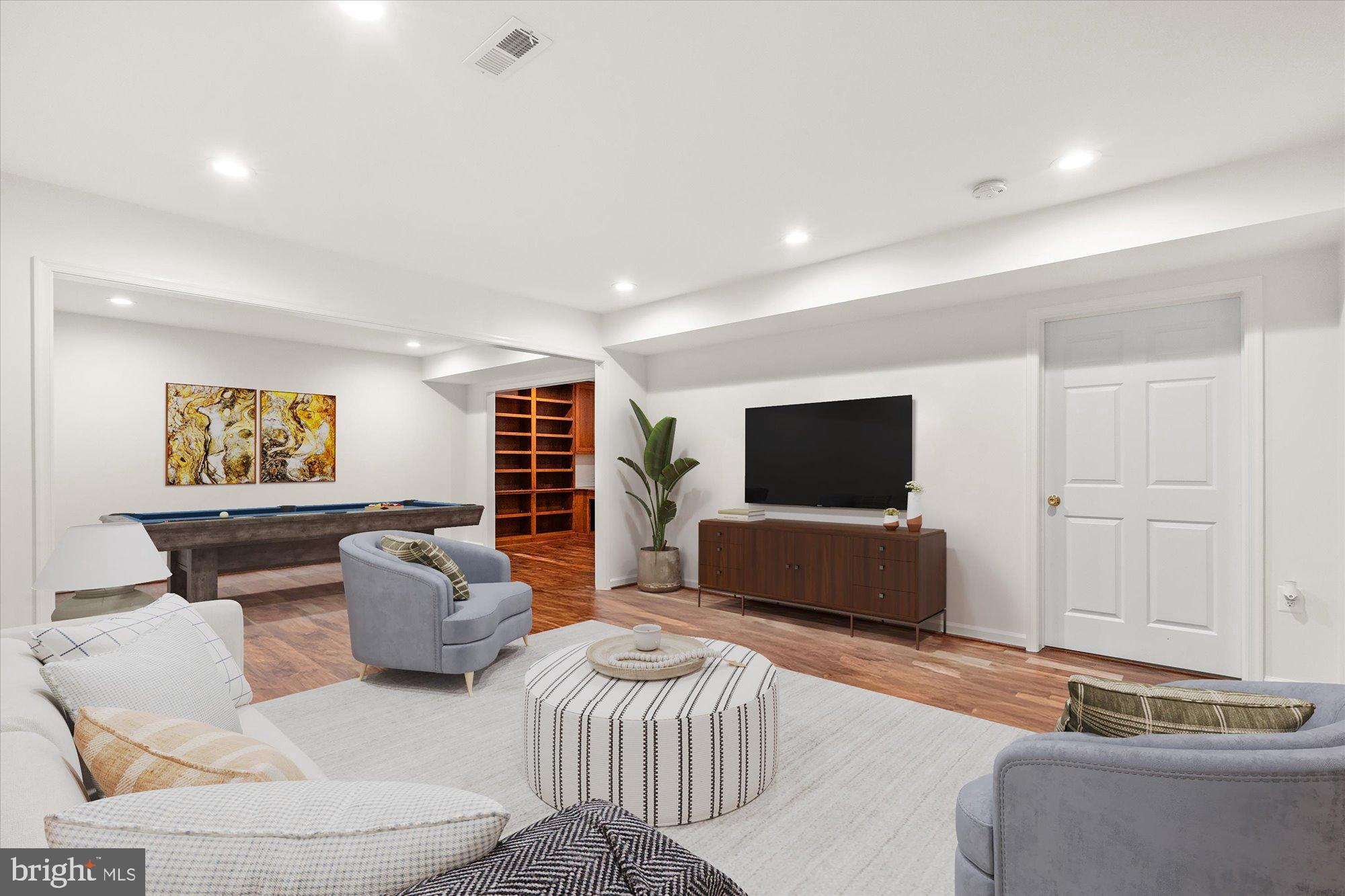 SCOTTS RUN - Residential