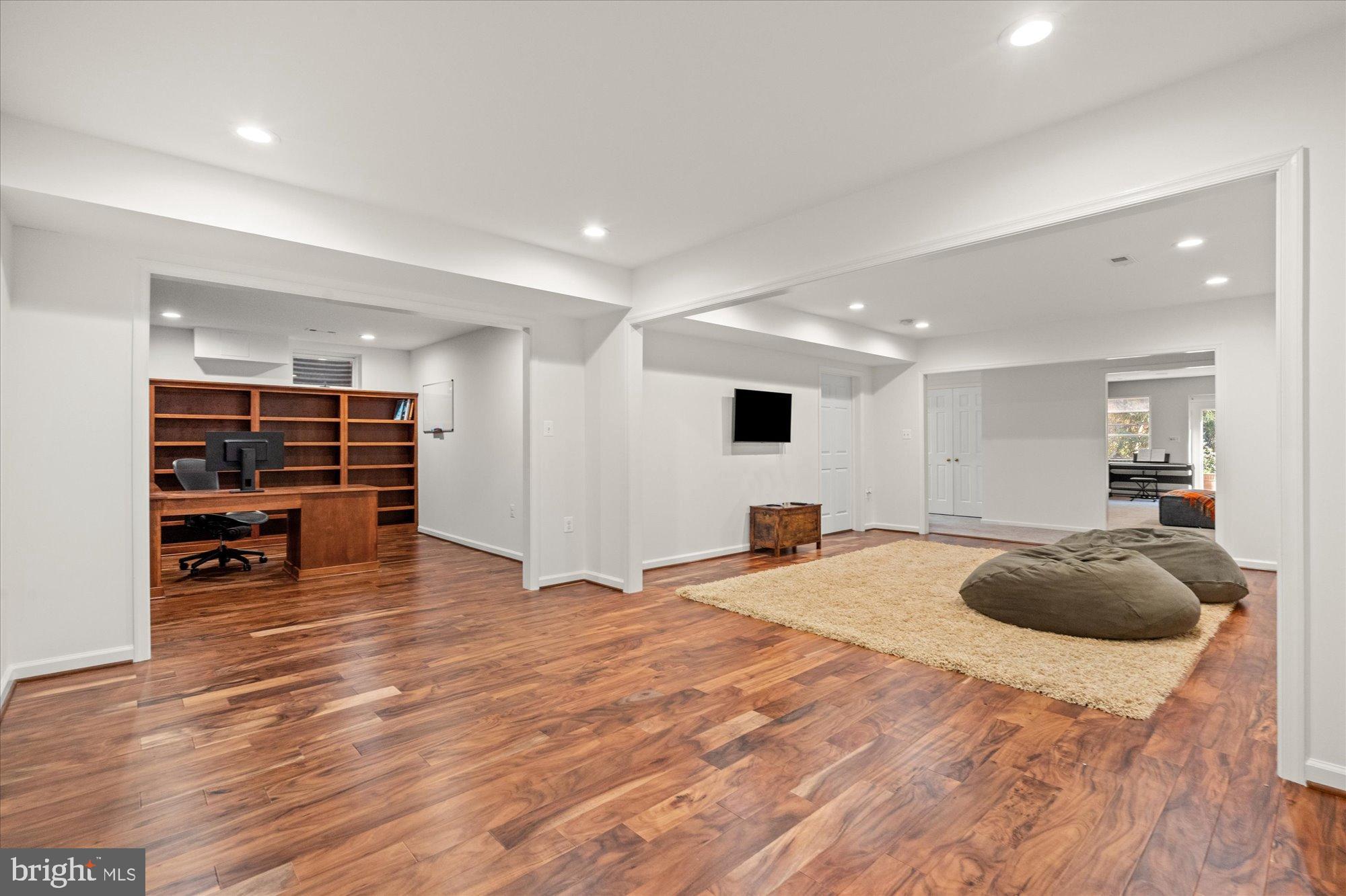 SCOTTS RUN - Residential