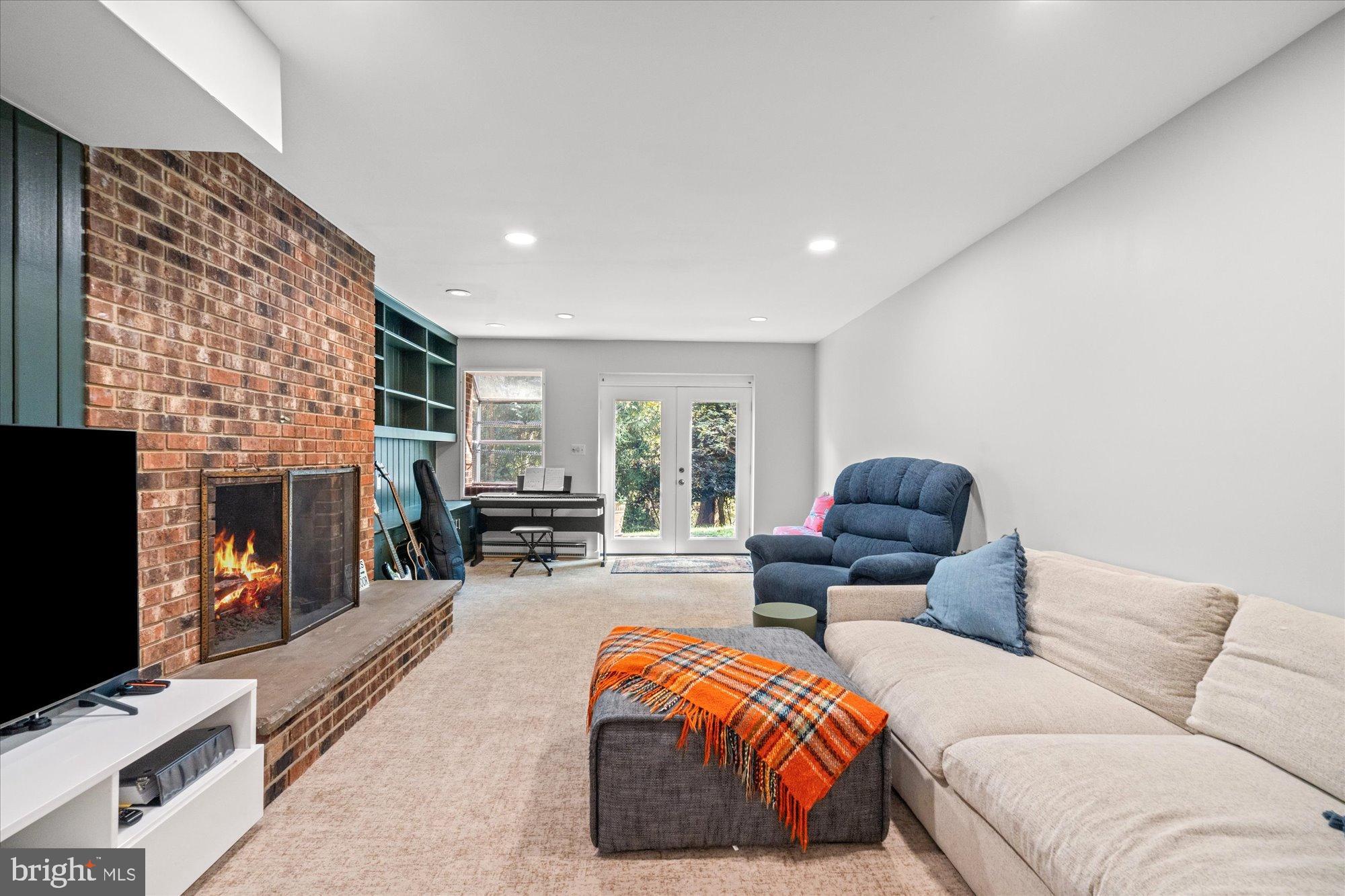 SCOTTS RUN - Residential