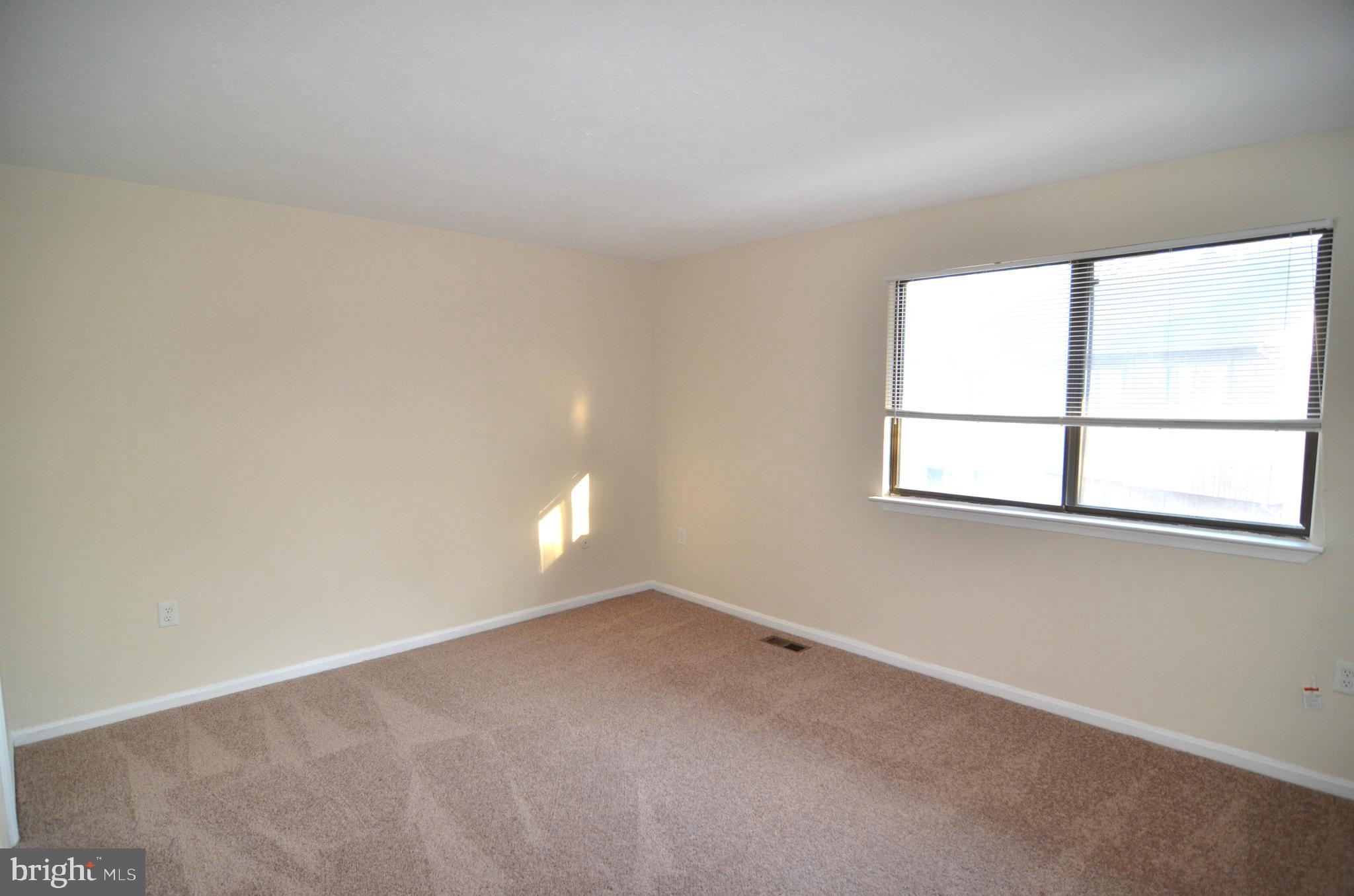 WAKEFIELD NEIGHBORHOOD - Residential Lease