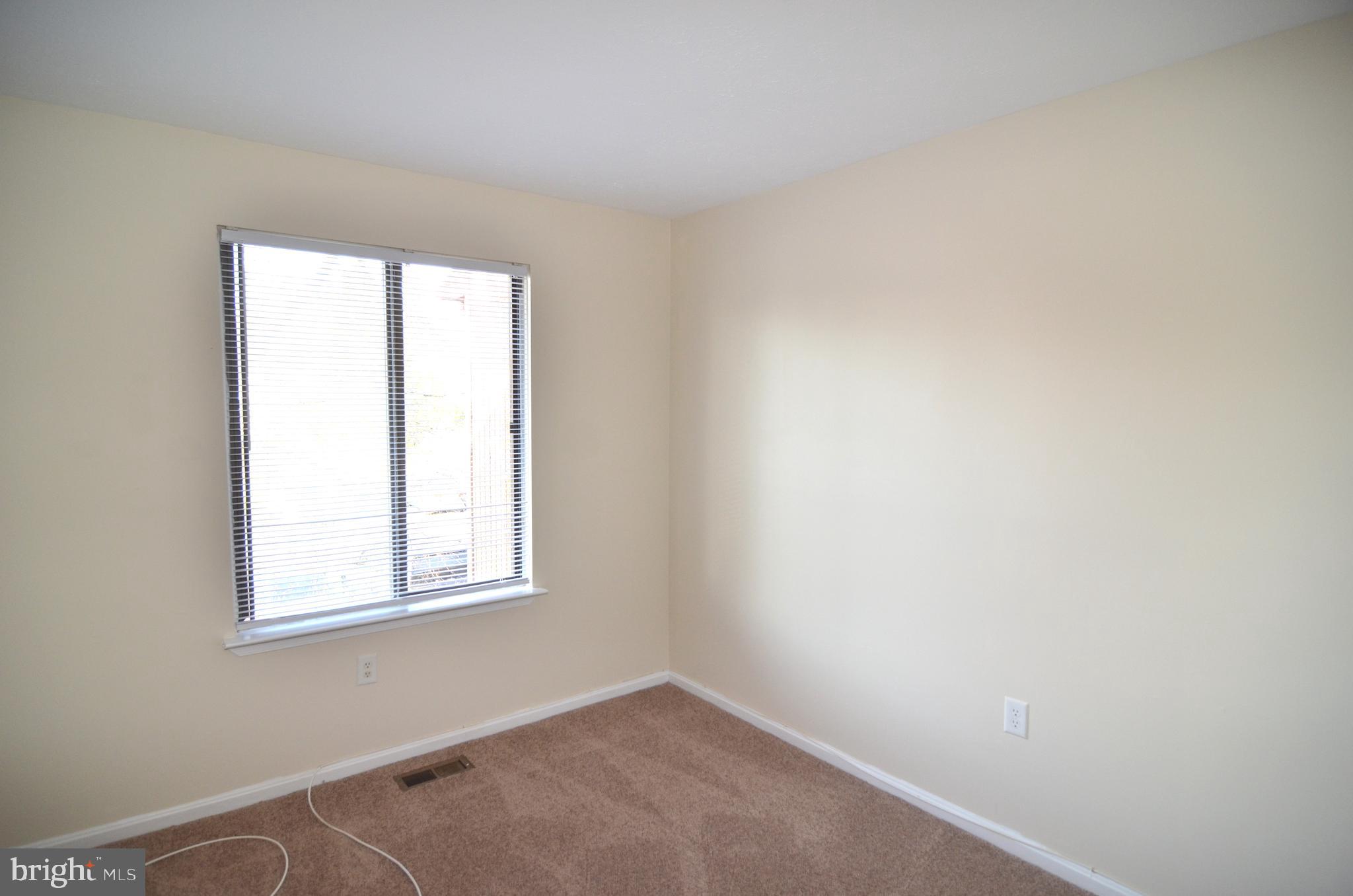 WAKEFIELD NEIGHBORHOOD - Residential Lease