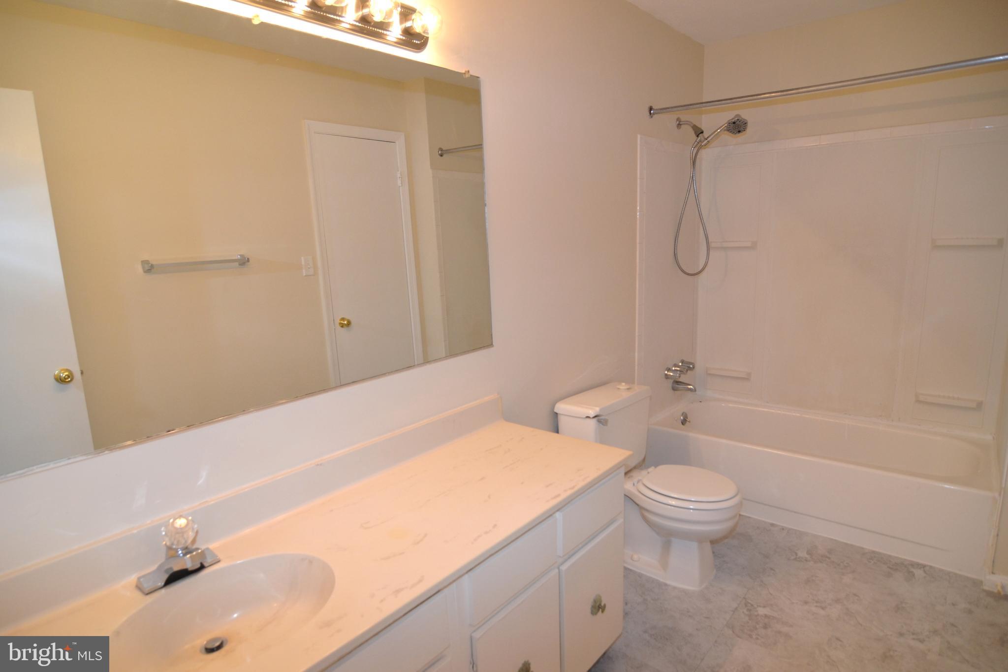 WAKEFIELD NEIGHBORHOOD - Residential Lease