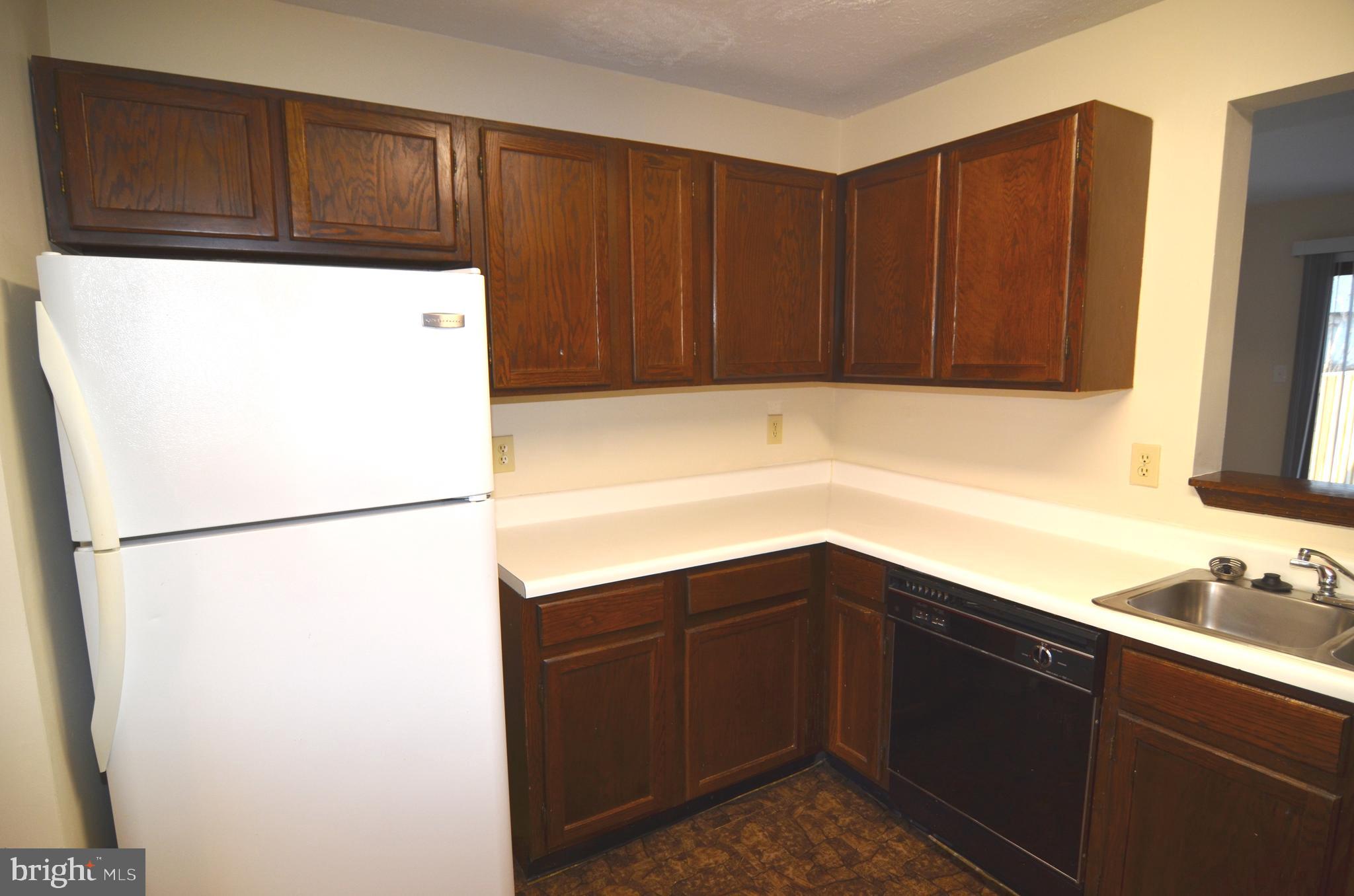 WAKEFIELD NEIGHBORHOOD - Residential Lease