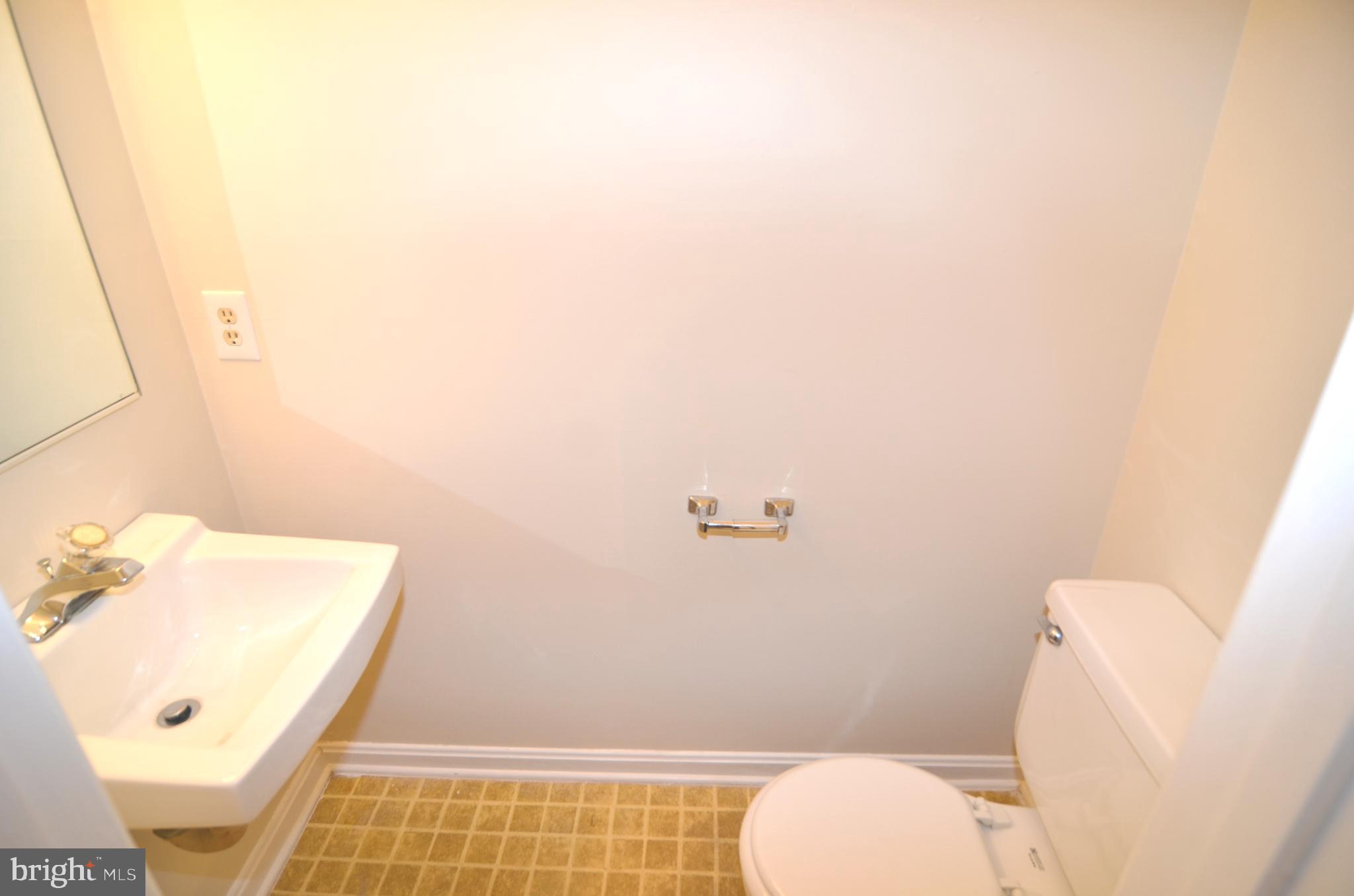 WAKEFIELD NEIGHBORHOOD - Residential Lease