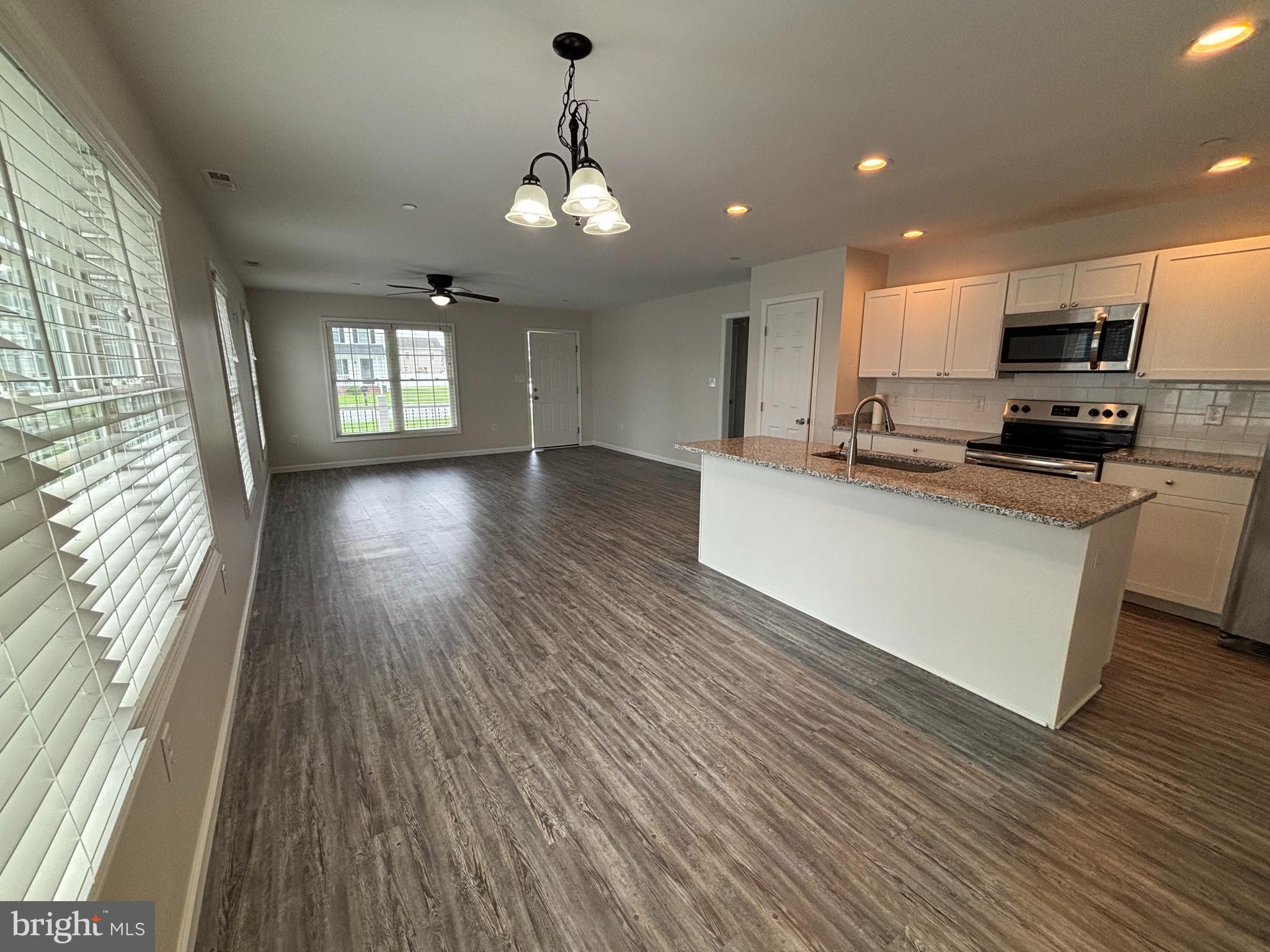 SOUTHERN FLDS - Residential