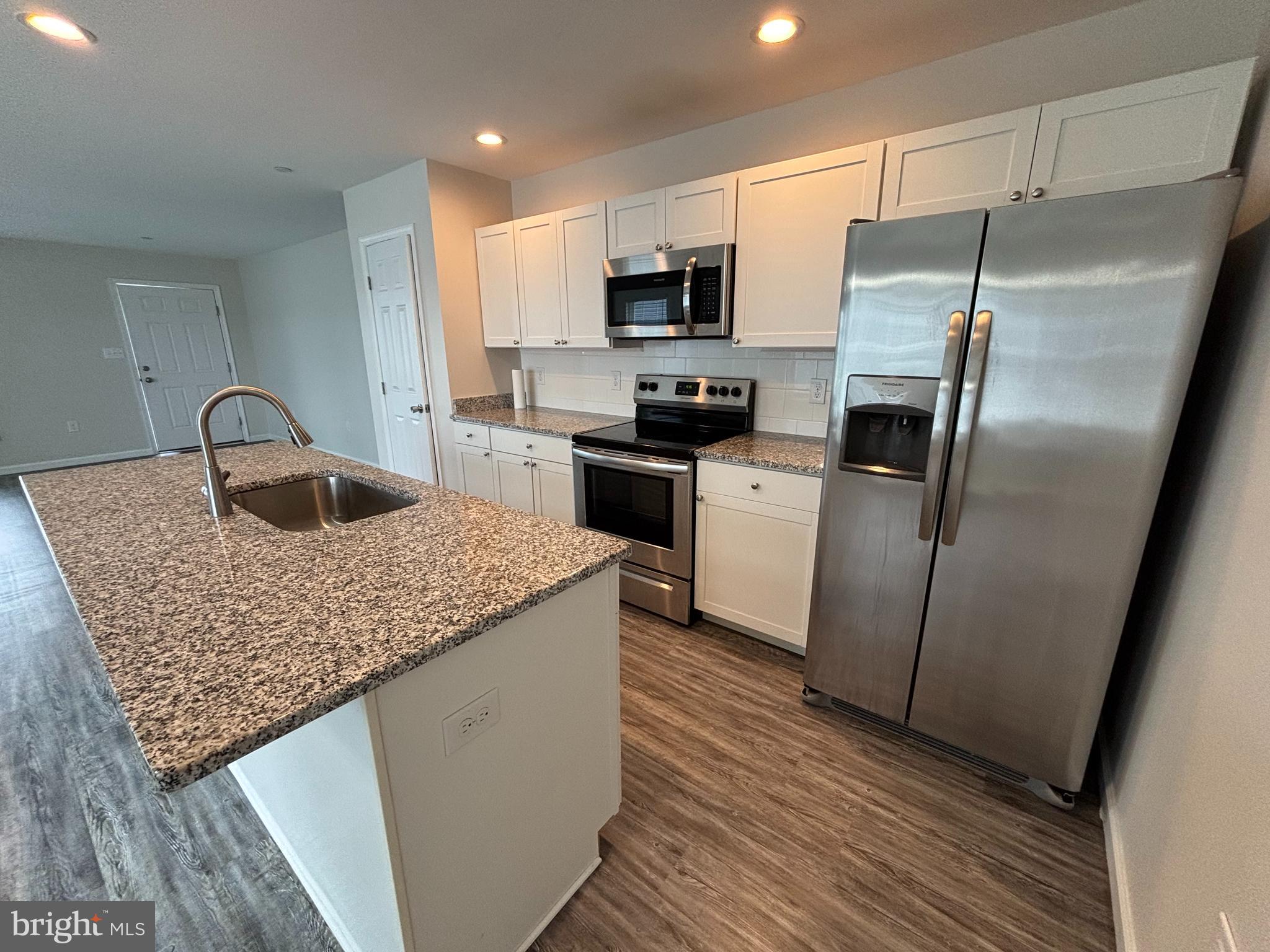 SOUTHERN FLDS - Residential