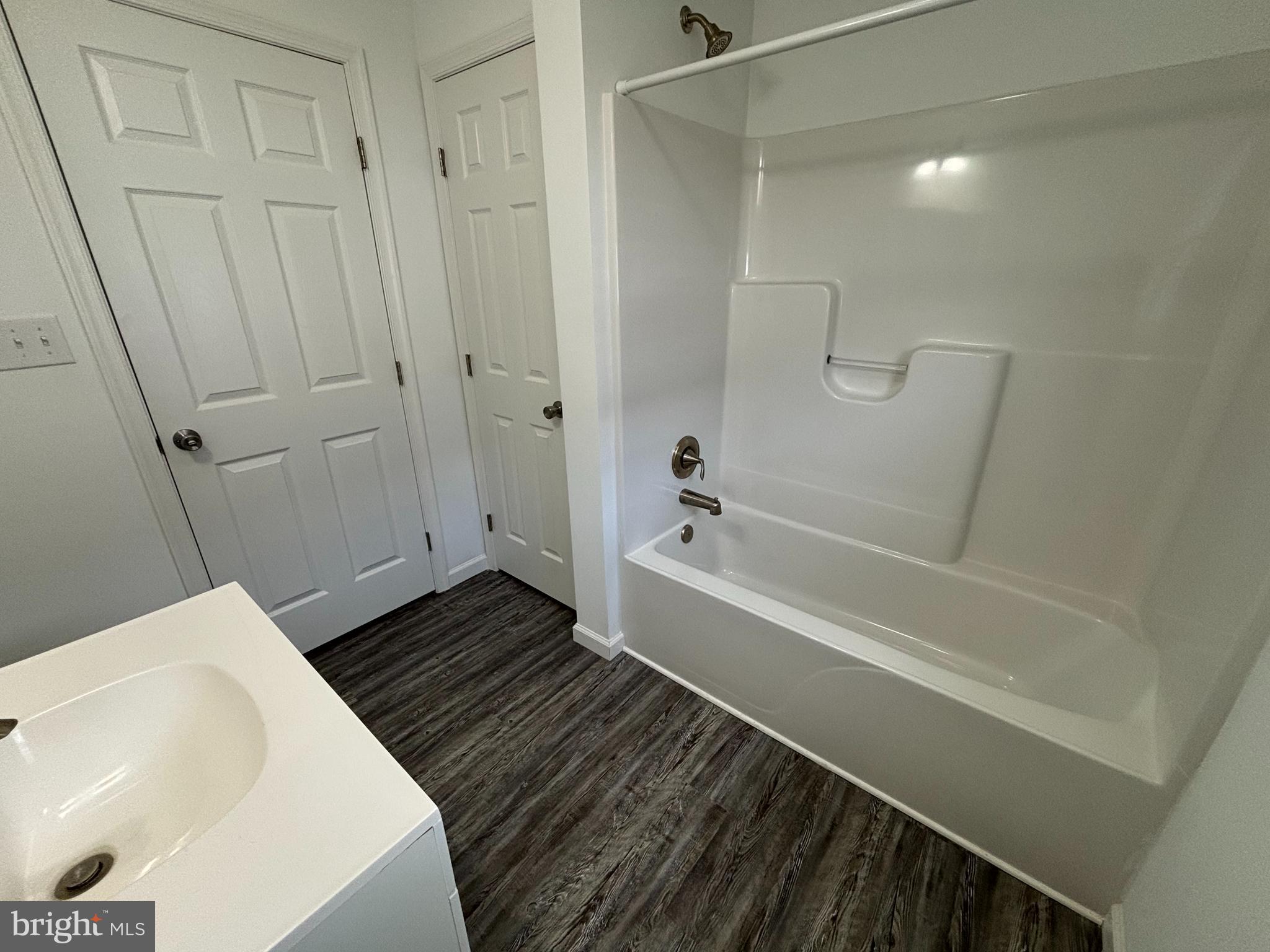 SOUTHERN FLDS - Residential