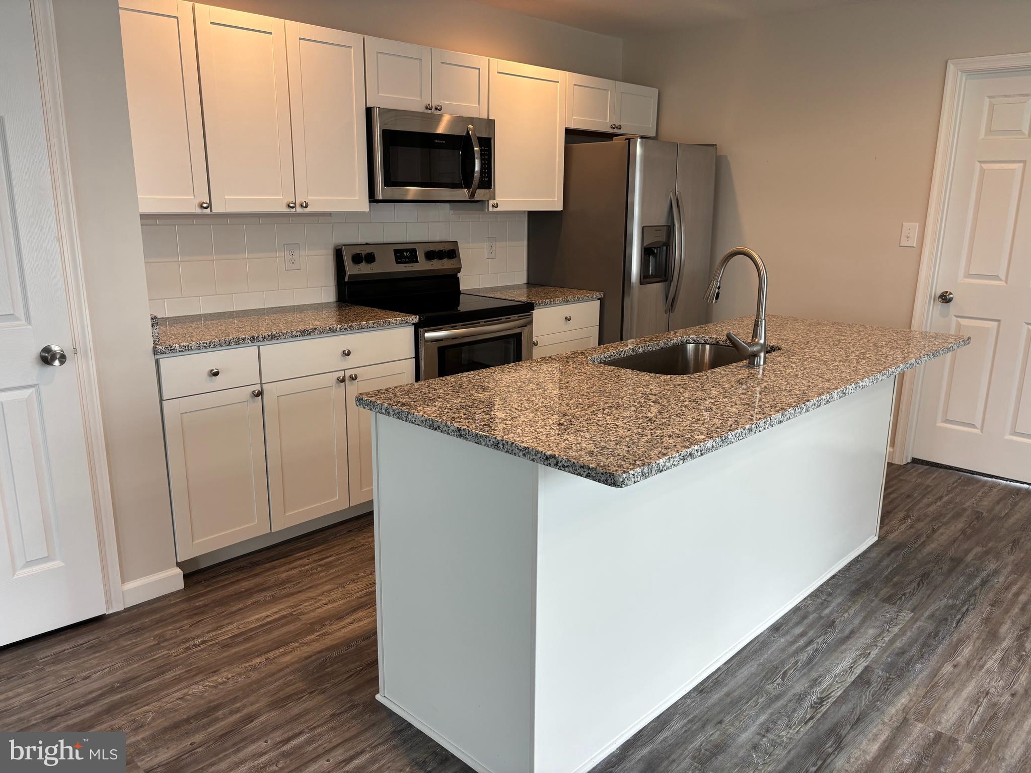 SOUTHERN FLDS - Residential