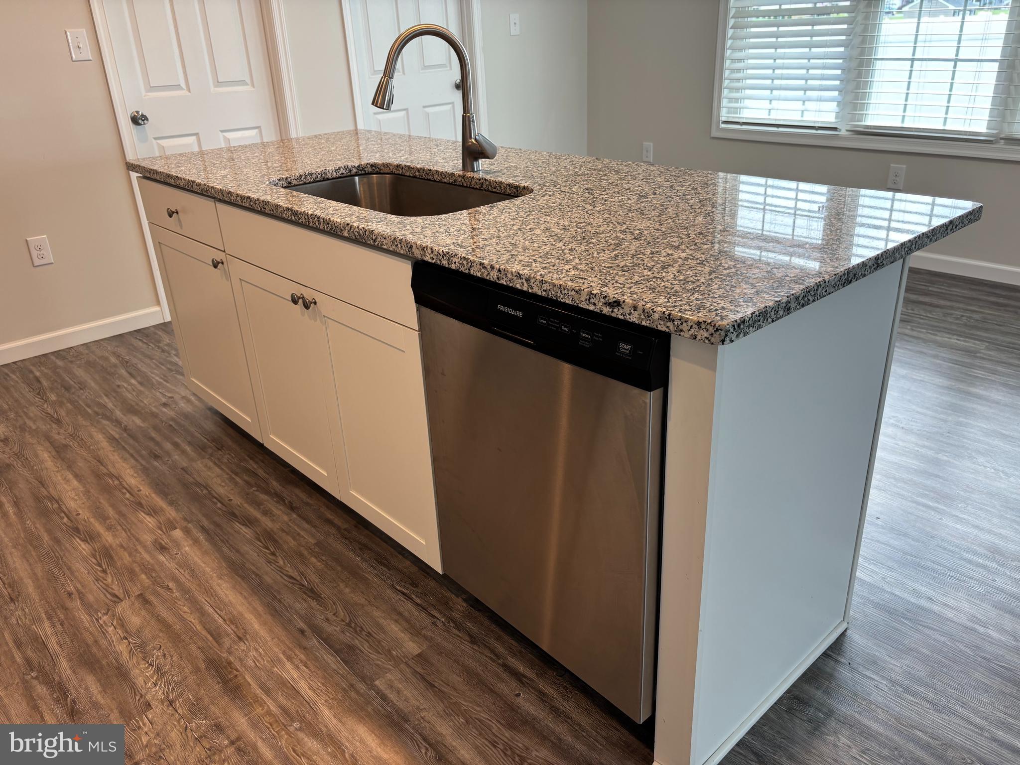 SOUTHERN FLDS - Residential