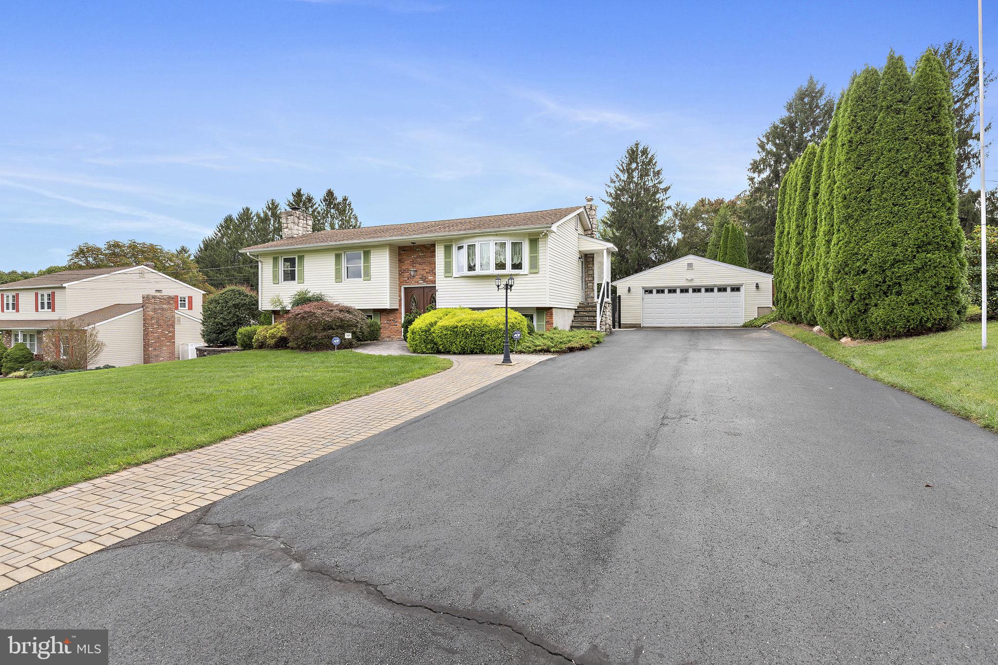 1404 RYAN ROAD