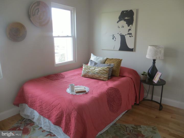 POINT BREEZE - Residential