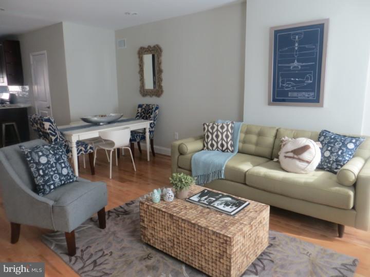 POINT BREEZE - Residential