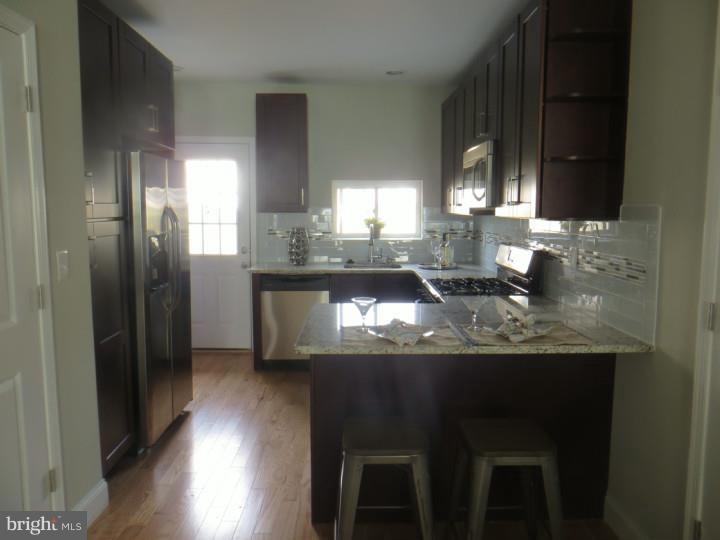 POINT BREEZE - Residential