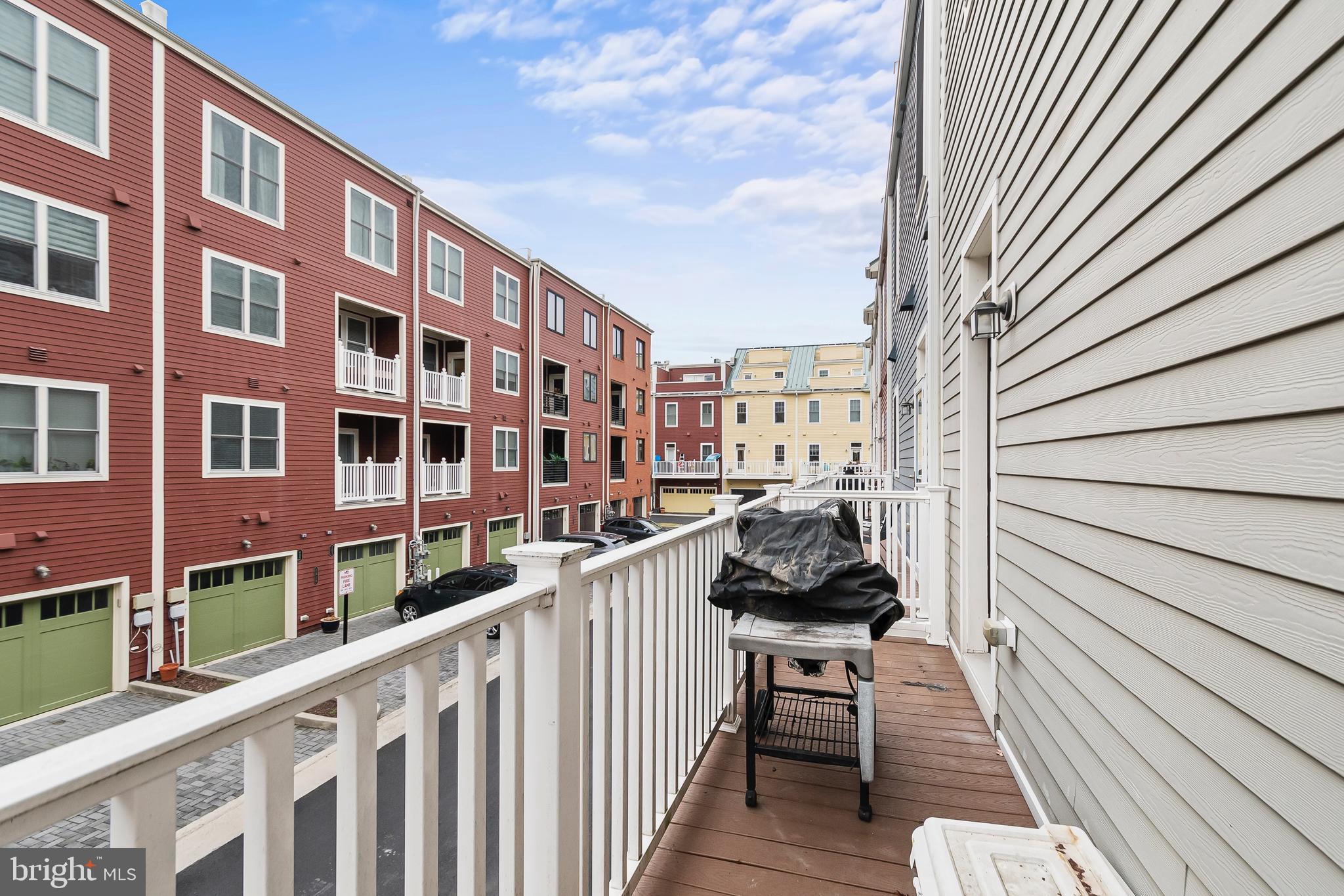 POTOMAC YARD - Residential