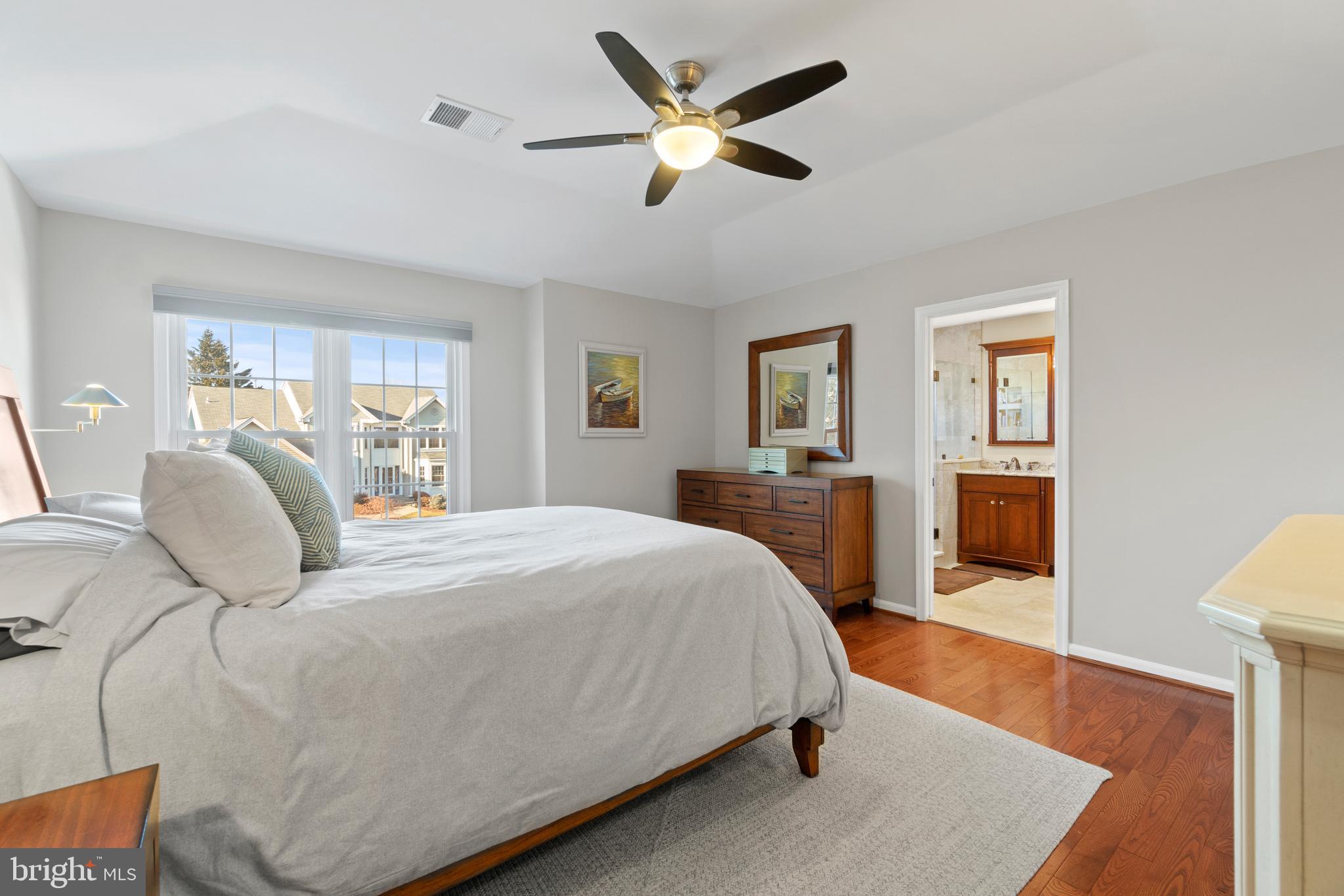 ASHBURN VILLAGE - Residential